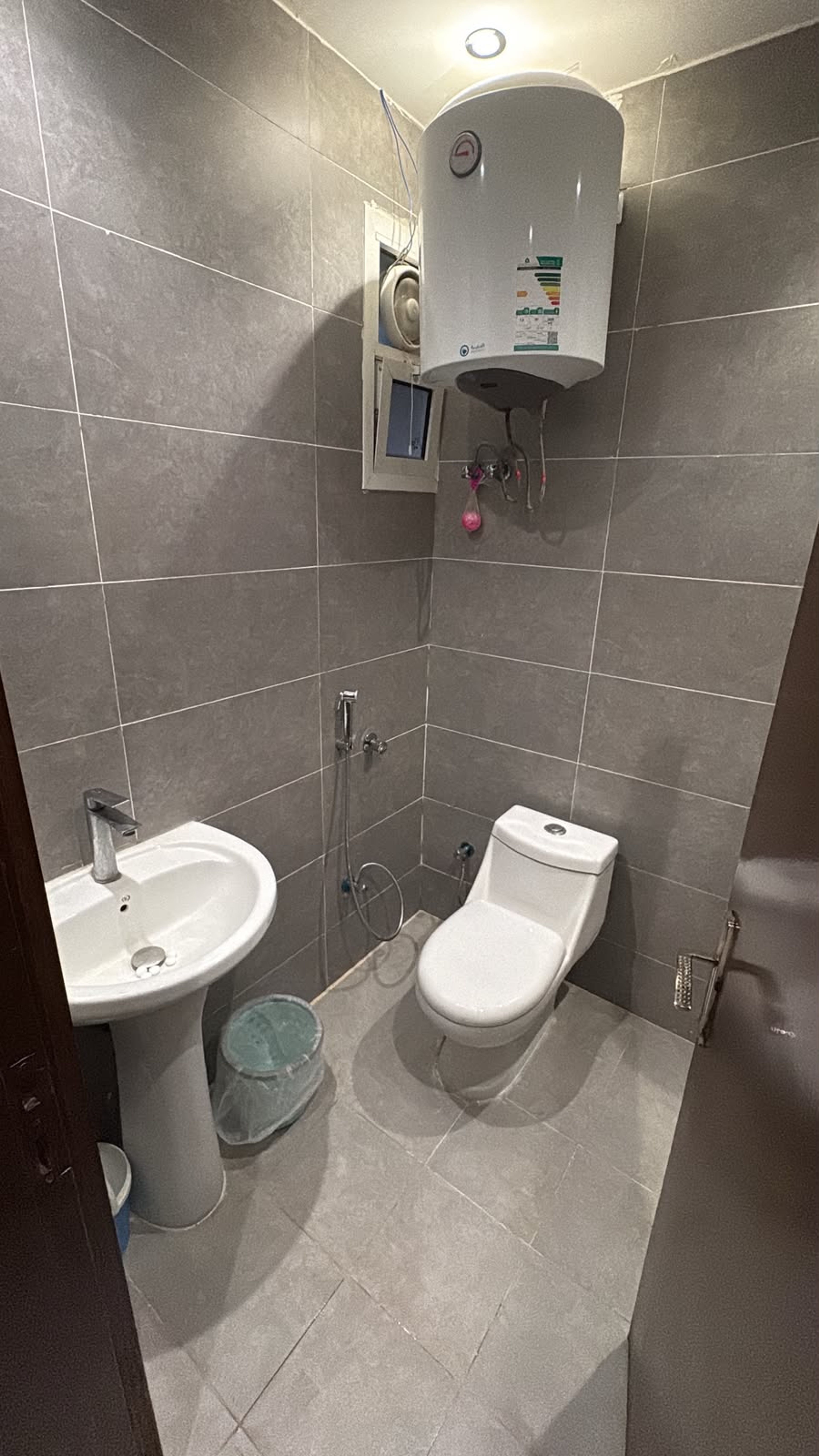 https://img.gathern.co/1400x0/1/3iDjPL2j6eTDfcXIzNM_NW3LfXsVeSt4.jpg