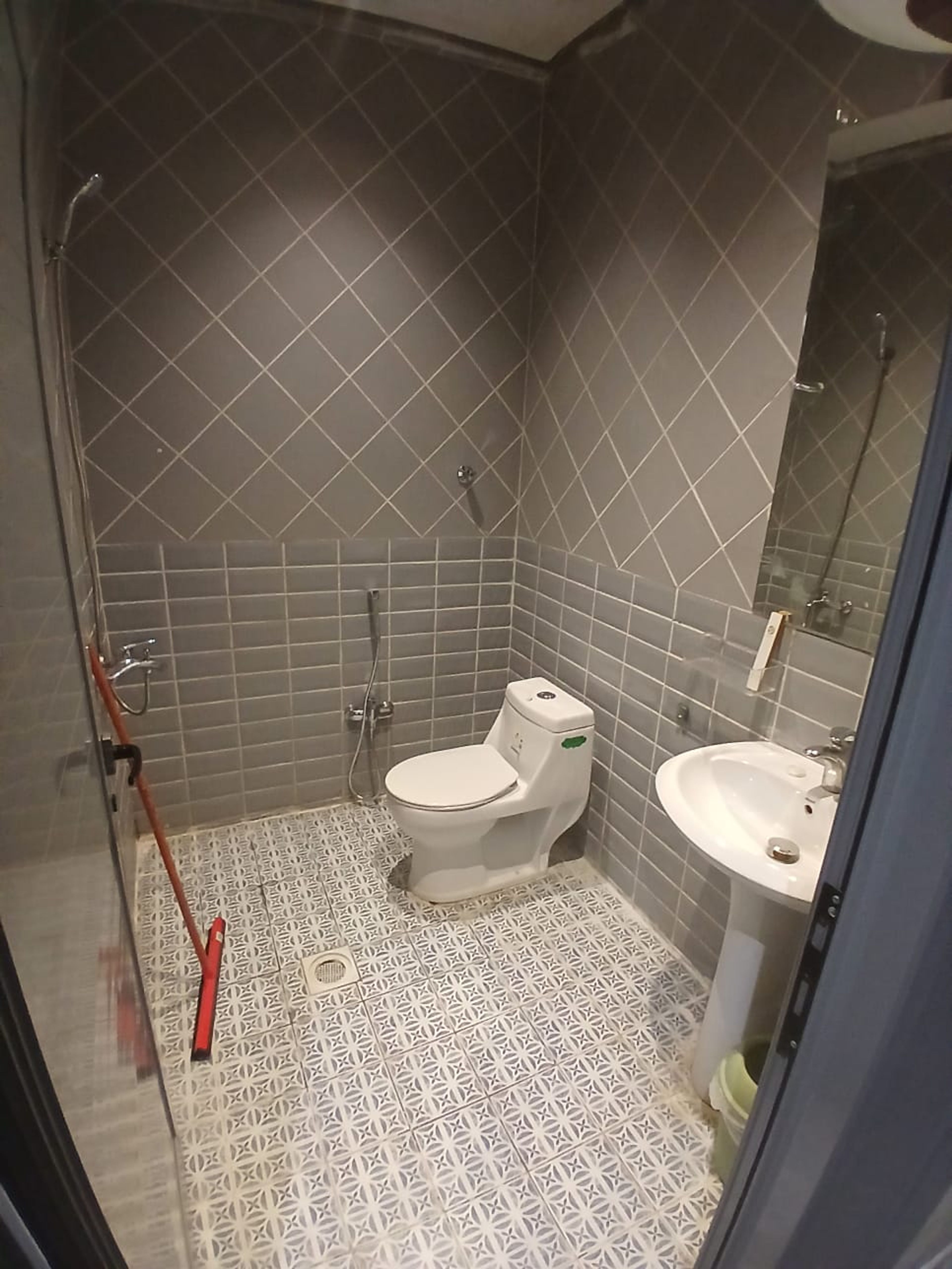 https://img.gathern.co/1024x0/1/3p2Vl_9PrPKz1eMpWWjetvZOC4Pn-62I.jpeg