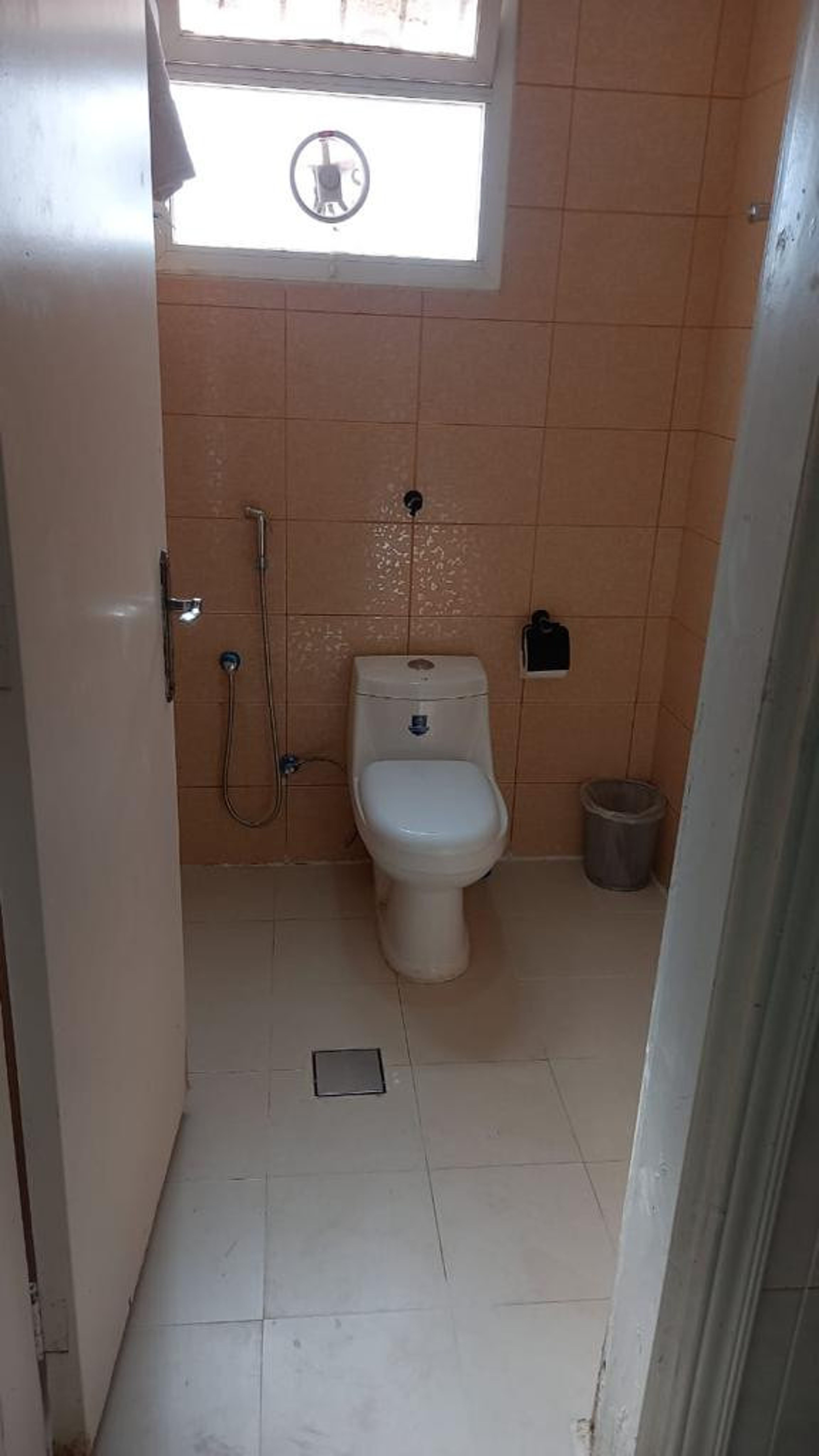 https://img.gathern.co/1400x0/1/44r8a49KB4R80ctLgTaXwOzNykdk3WGj.jpeg