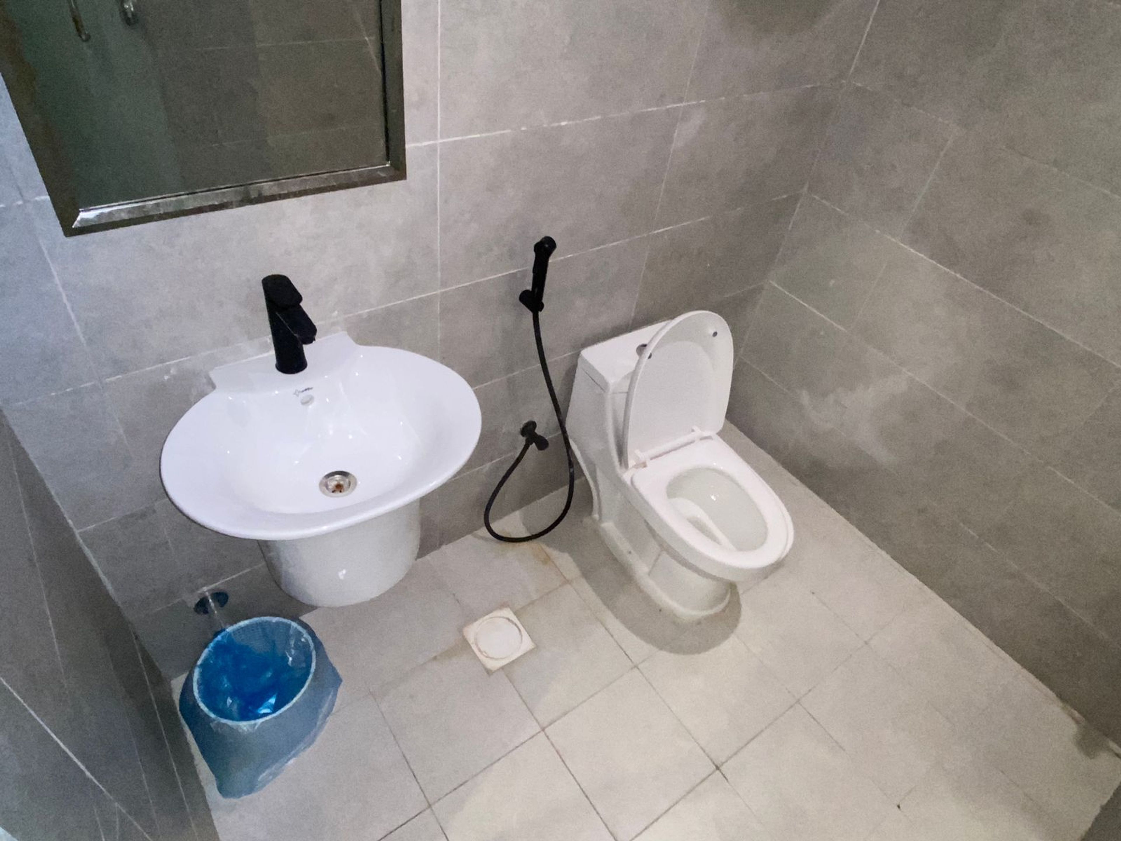 https://img.gathern.co/1400x0/1/4BiXn3C5iLmimYZxea7kJptsyL4EVzVh.jpg