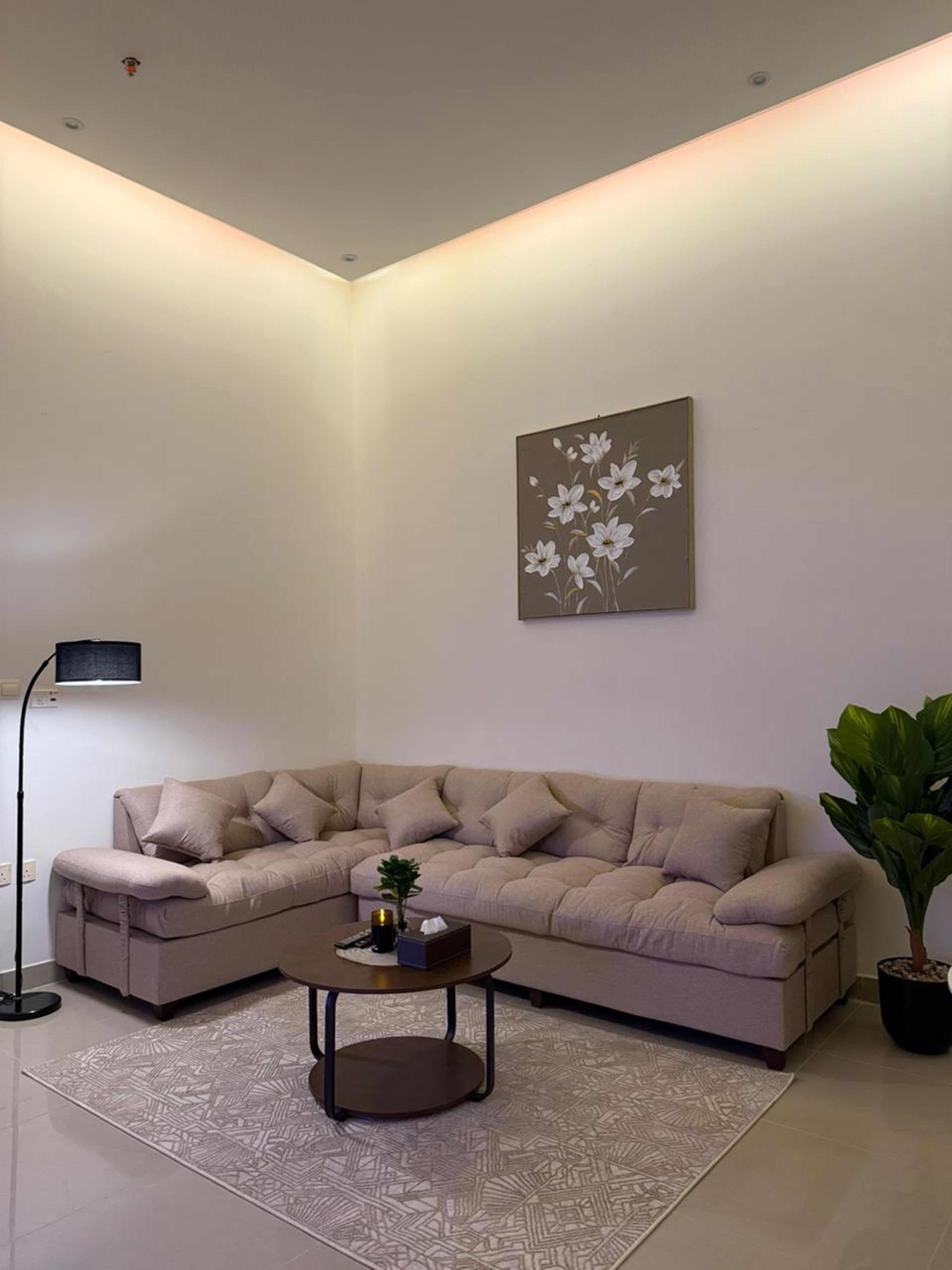 https://img.gathern.co/1400x0/1/4FuiBlmq2ePo0bCmupUoCZboZLeuCnJS.jpg