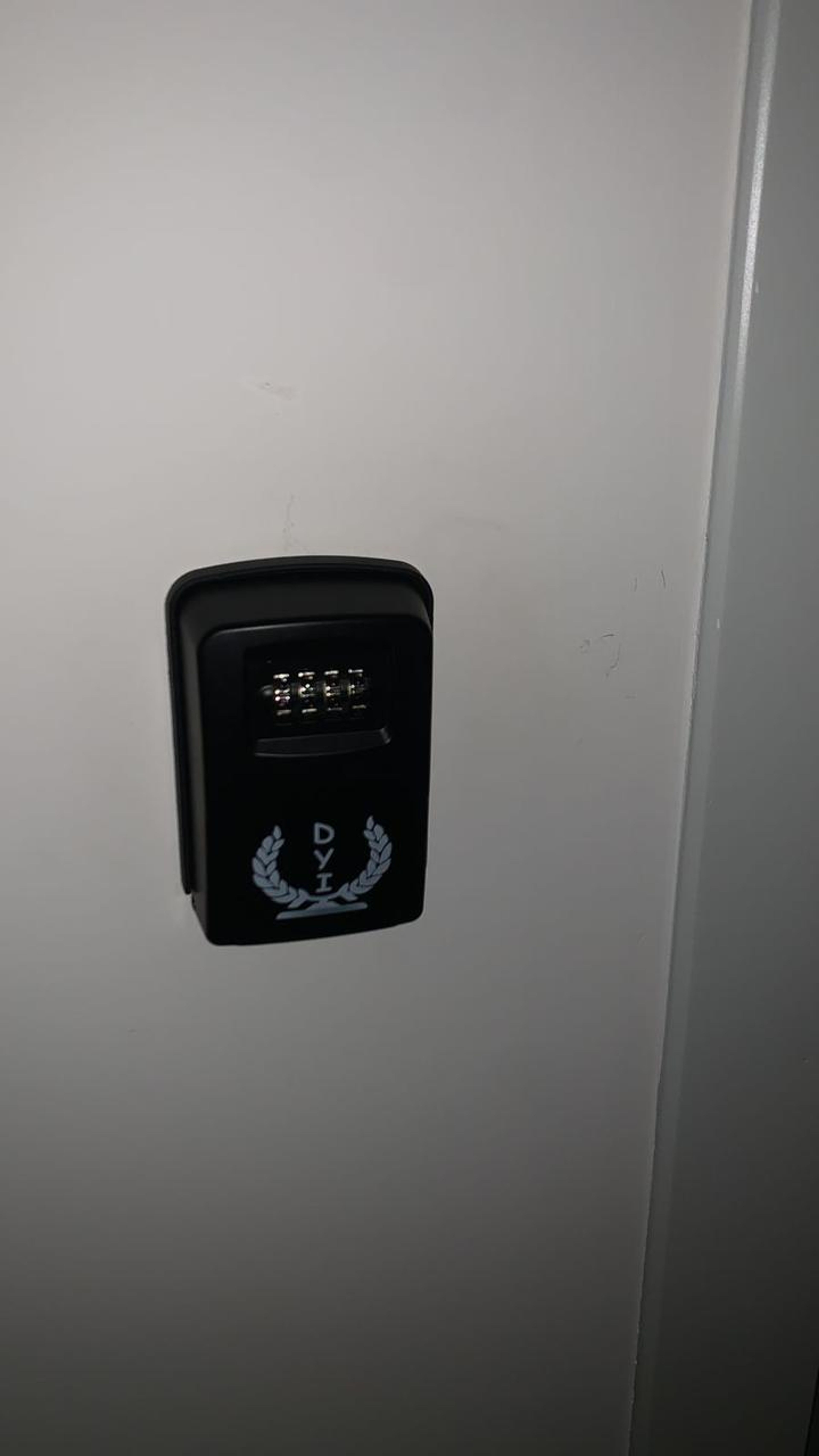 https://img.gathern.co/1400x0/1/4H4td-CNjrqpMA5DyPjgkwMmDNa19Qer.jpeg
