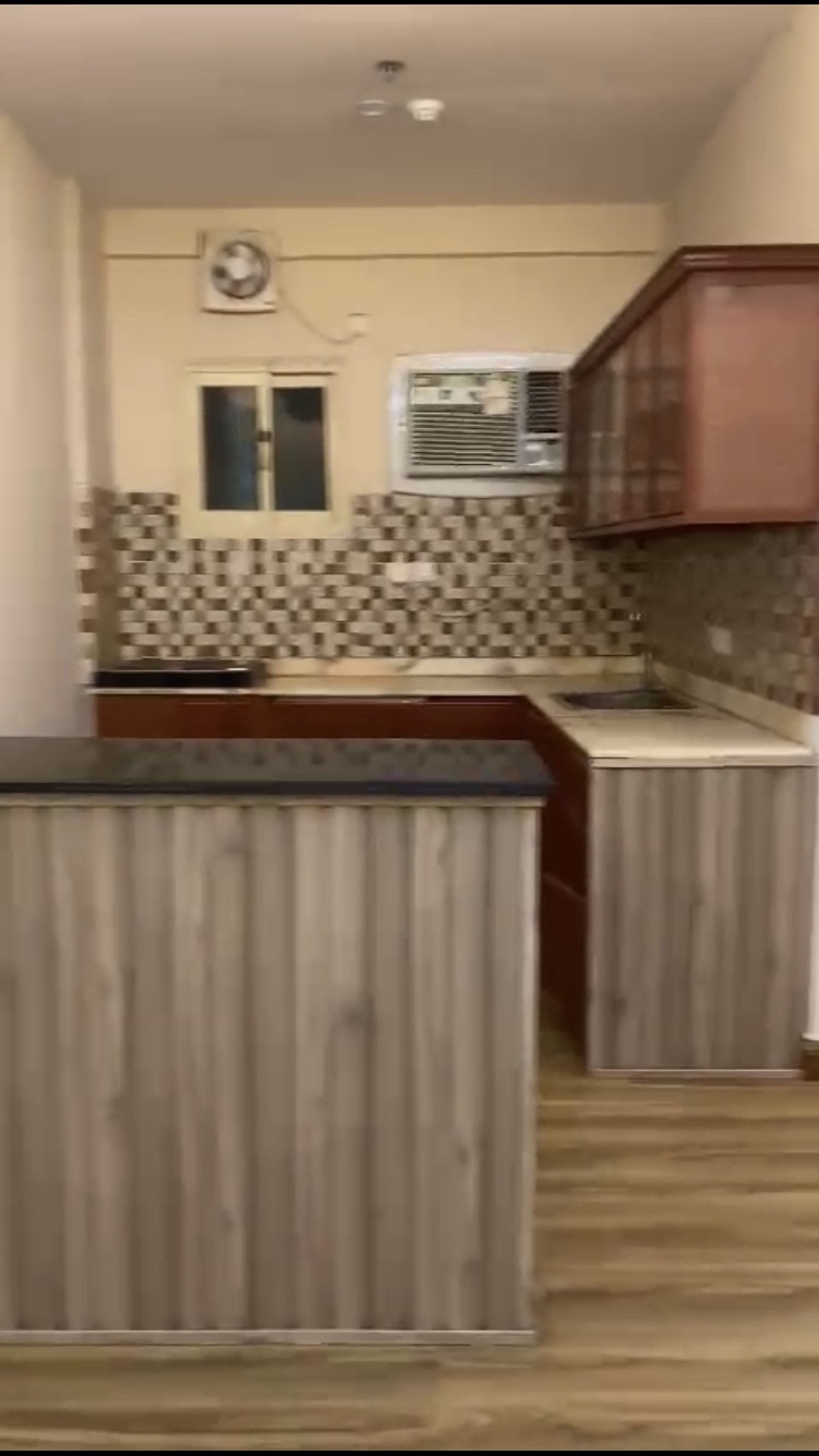 https://img.gathern.co/1400x0/1/4KV1TvsnDQCsa9UBBDwHyrqR4-gAgKfW.jpg