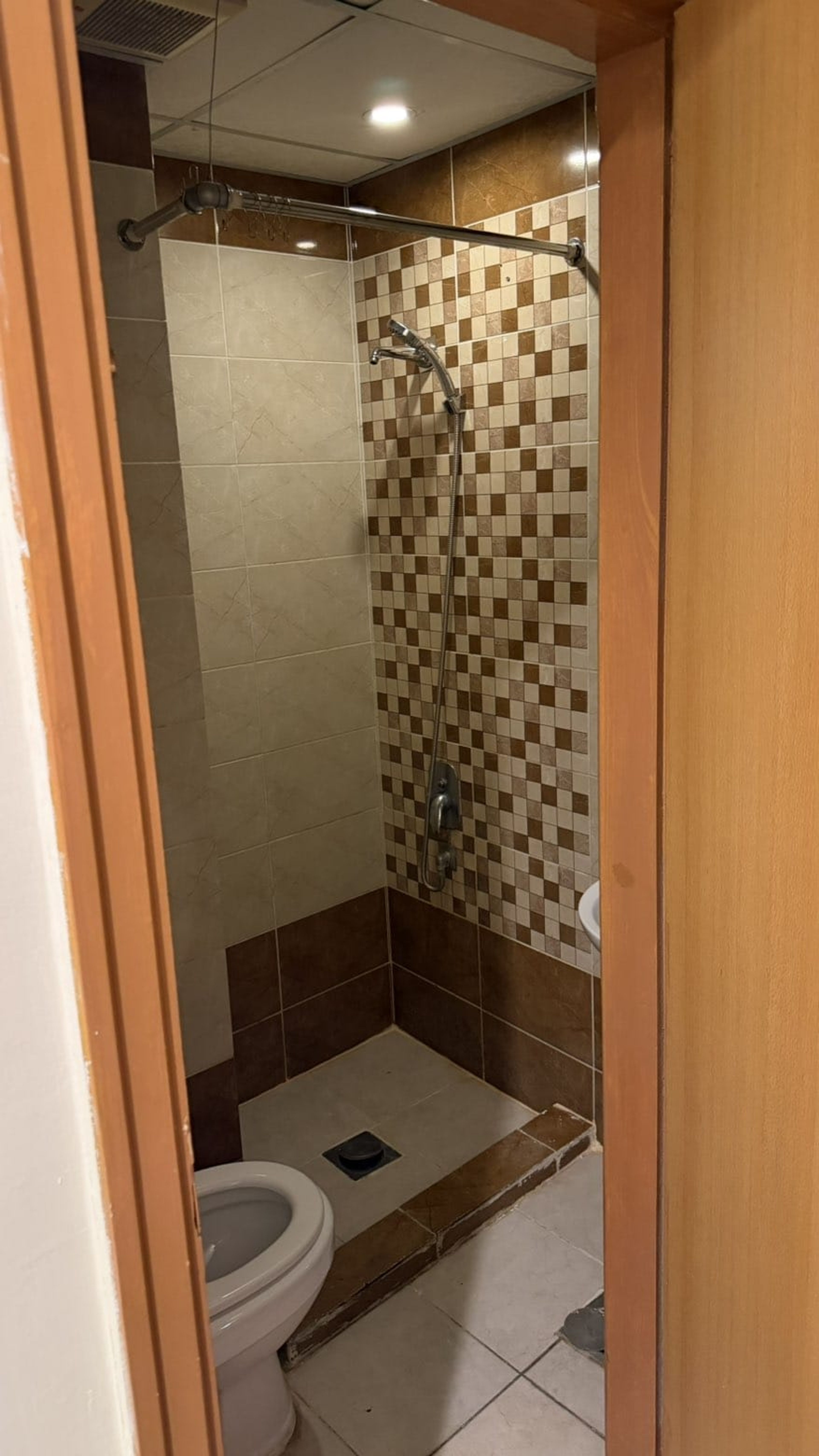 https://img.gathern.co/1400x0/1/4eTPz9A_k_Rl9th83hdjpZS9du8HRrUr.jpeg