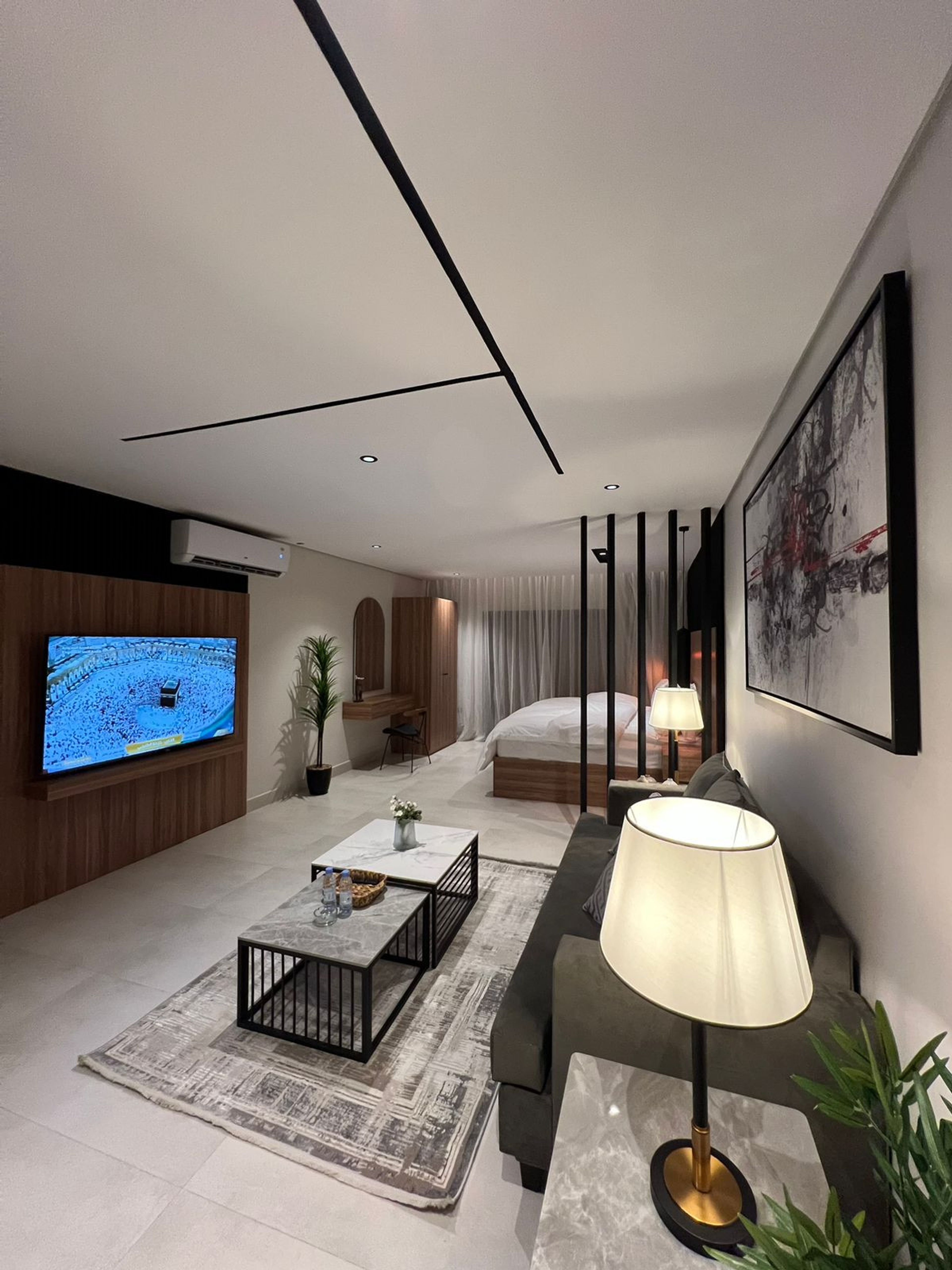 https://img.gathern.co/1400x0/1/5AigfI1in8VbTgXpN_If9iY64kAZv6hv.jpeg