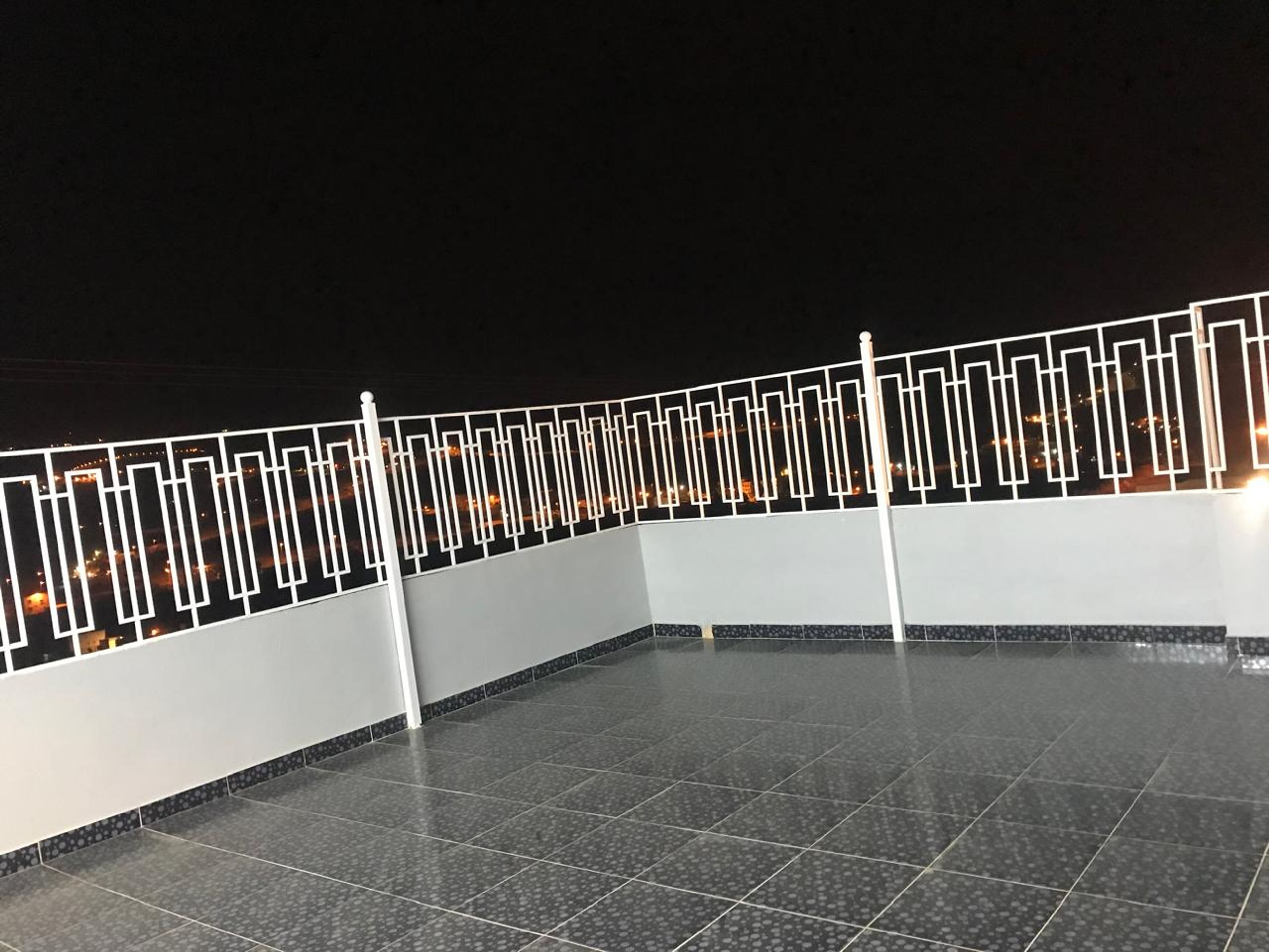 https://img.gathern.co/1024x0/1/5GirayoWQ_usuXVhiki7C-mVGN7mZf72.jpeg
