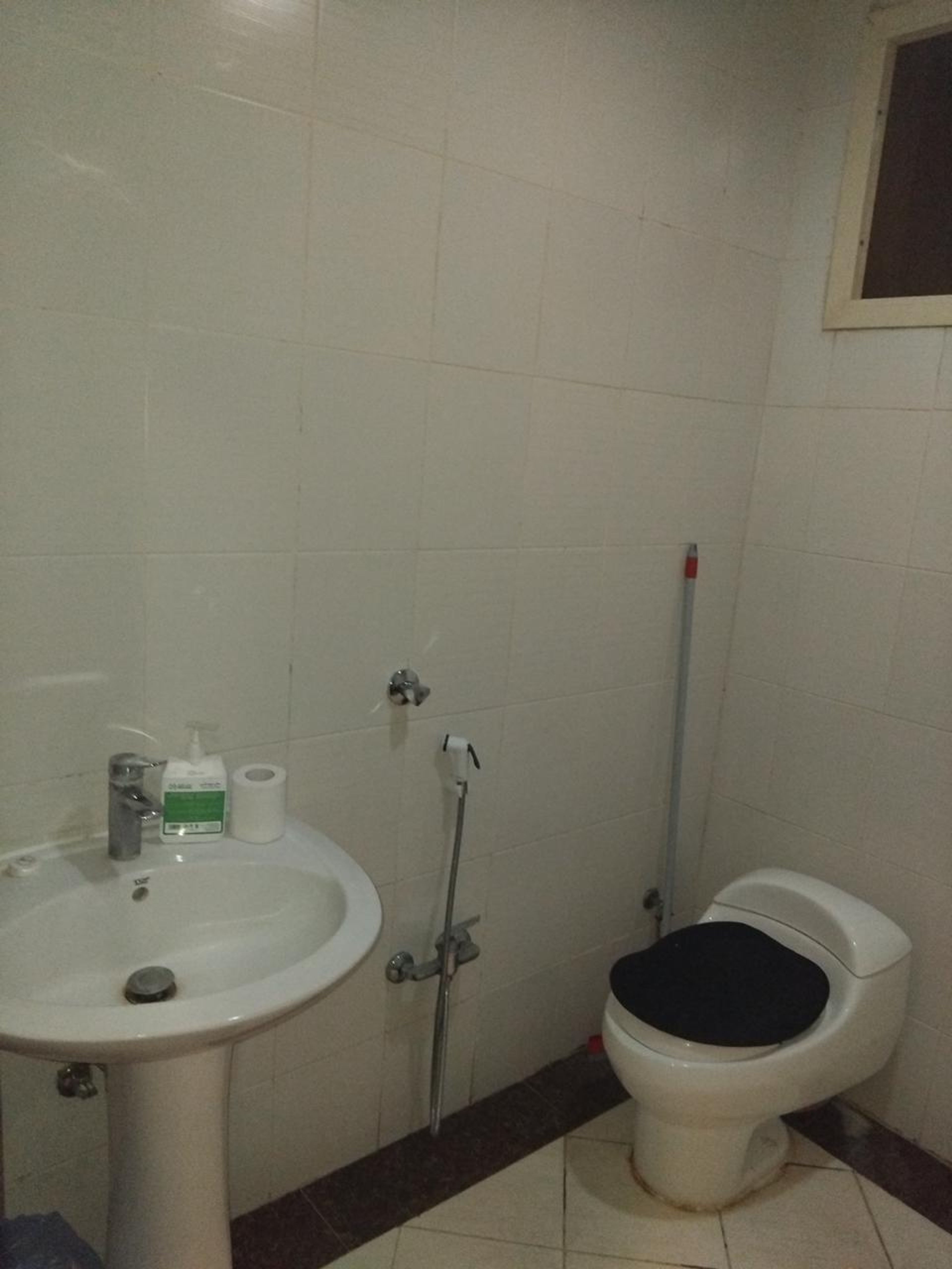 https://img.gathern.co/1400x0/1/5JXaR5BGDUR5gY18SKsyf86X5huYjq5A.jpeg