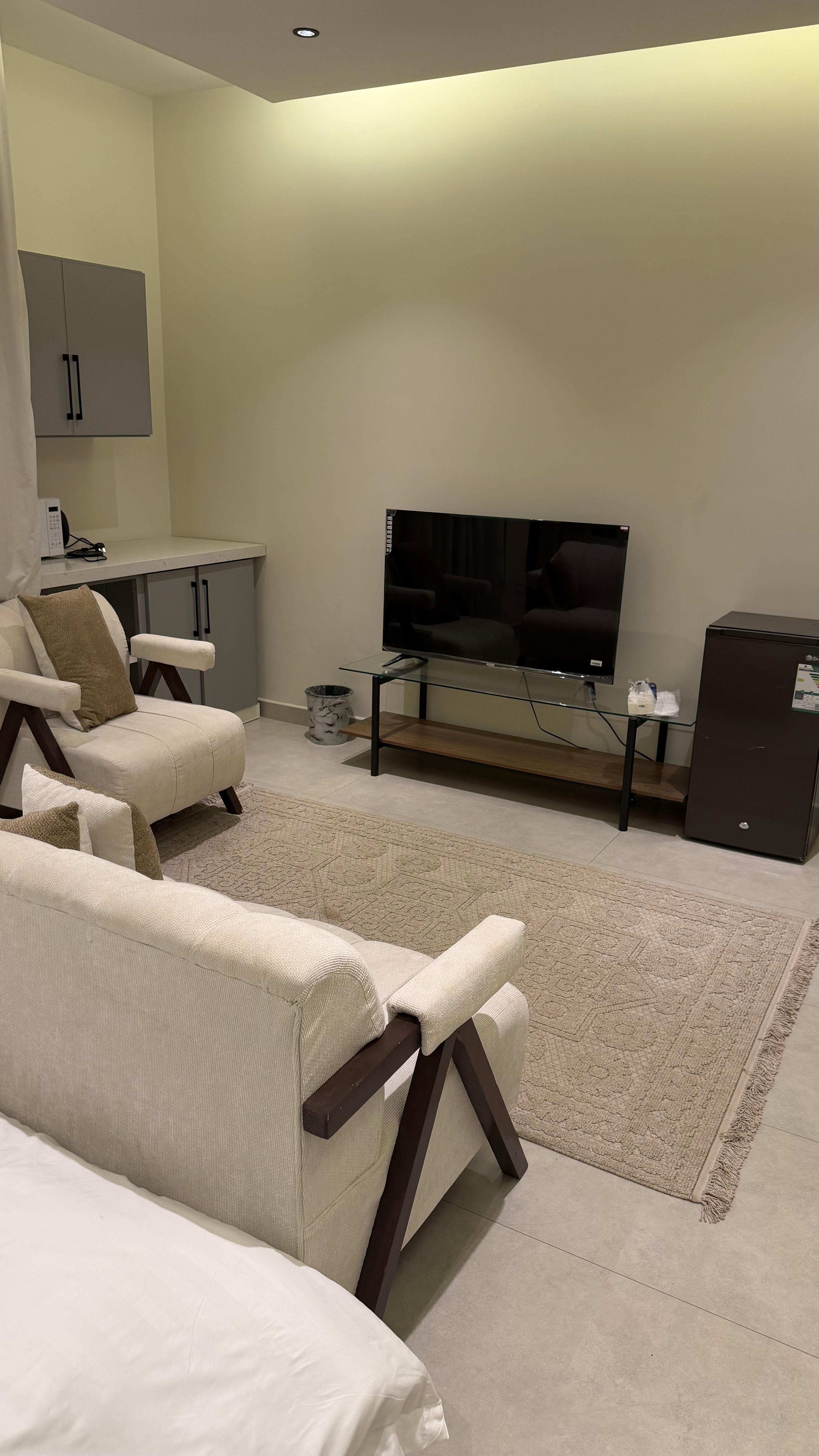 https://img.gathern.co/1400x0/1/5YXhZSBvKtKLE1DZwdzxYvHpwD65mJLl.jpg
