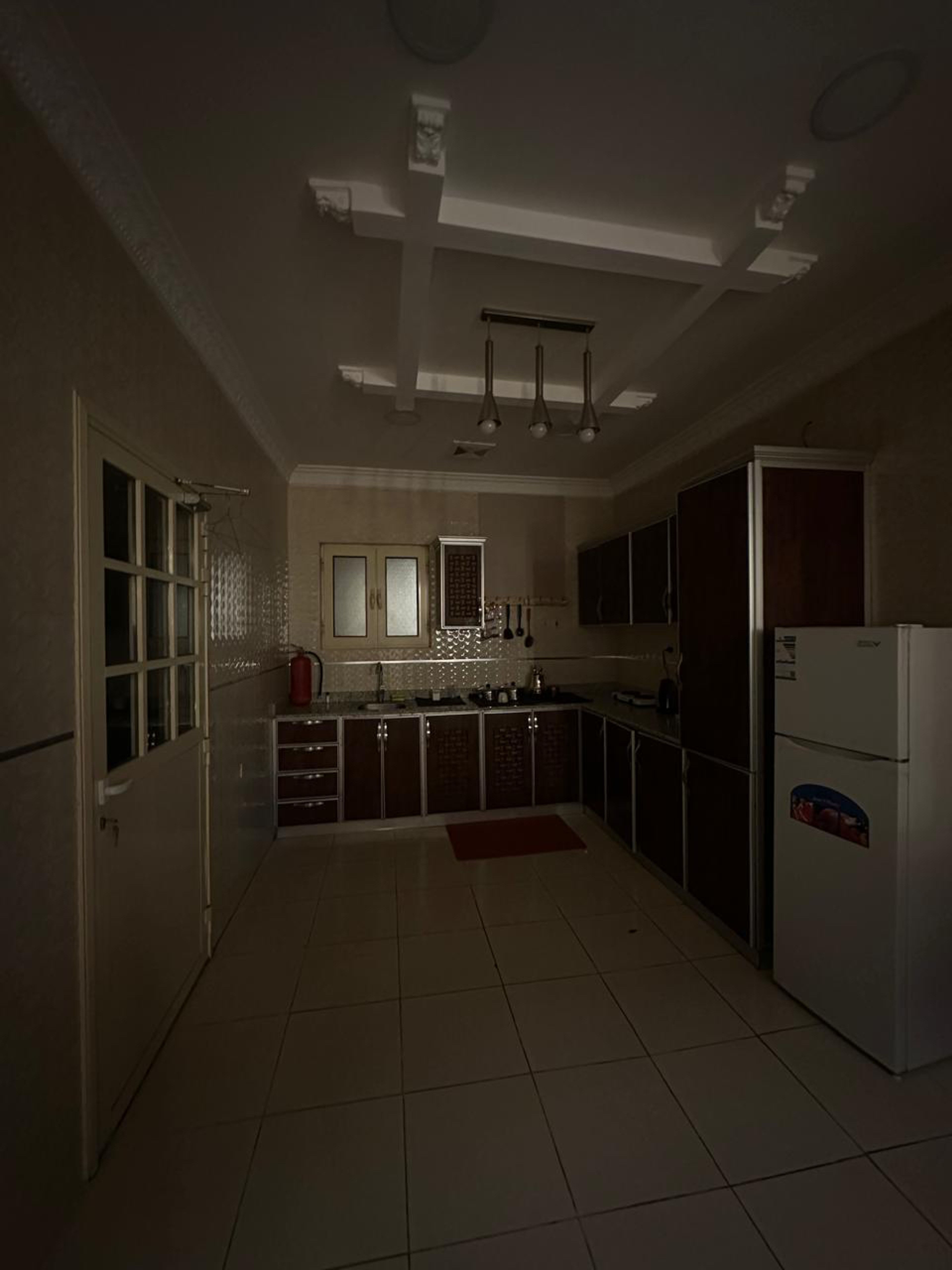 https://img.gathern.co/1400x0/1/5c6iEeiqOefA3tDmiiGcBakjoWxaNH2q.jpg
