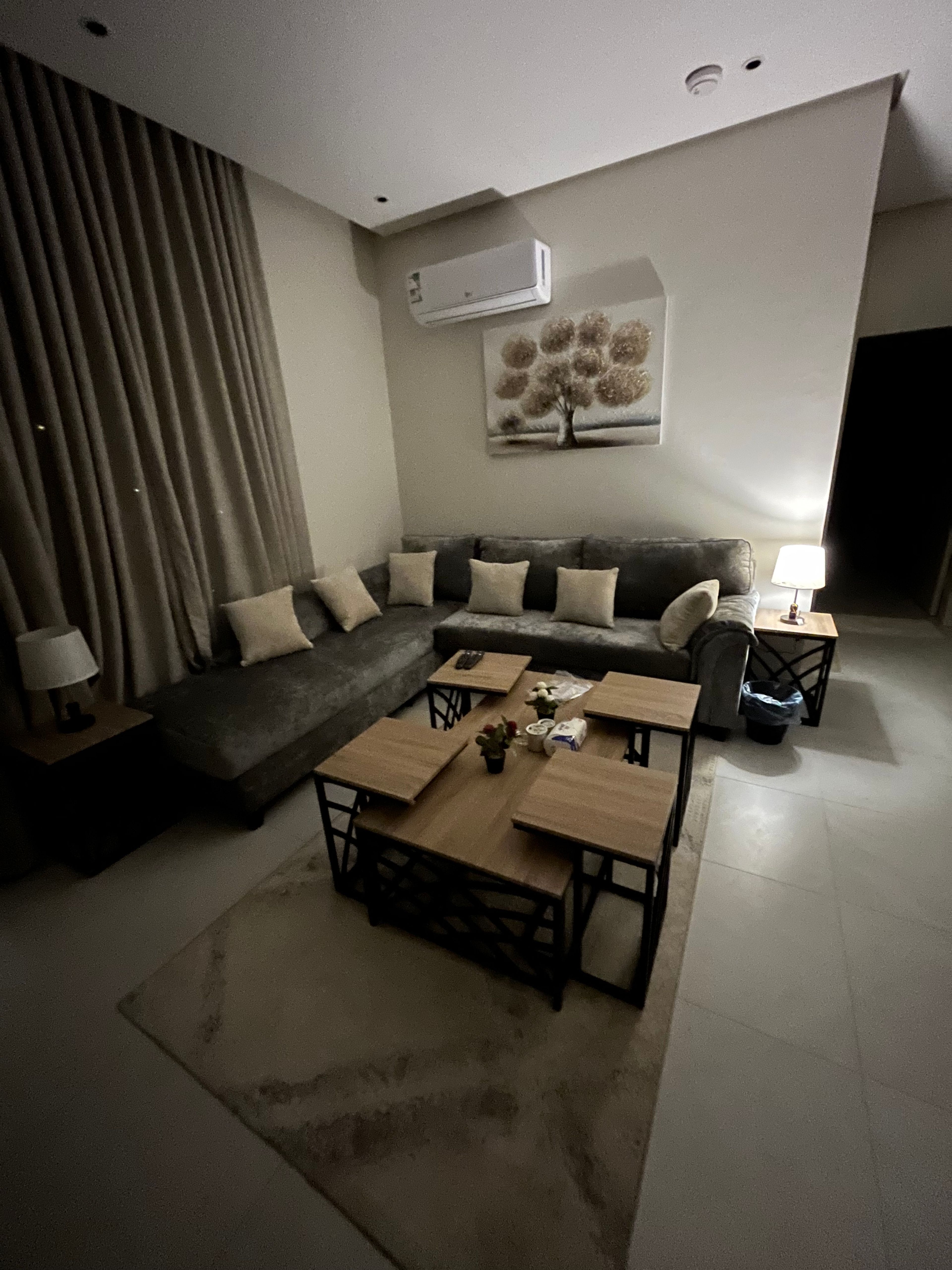 https://img.gathern.co/1400x0/1/5iqSslzybpgNg2XLK-1C-oOTC9F7SOLD.jpg