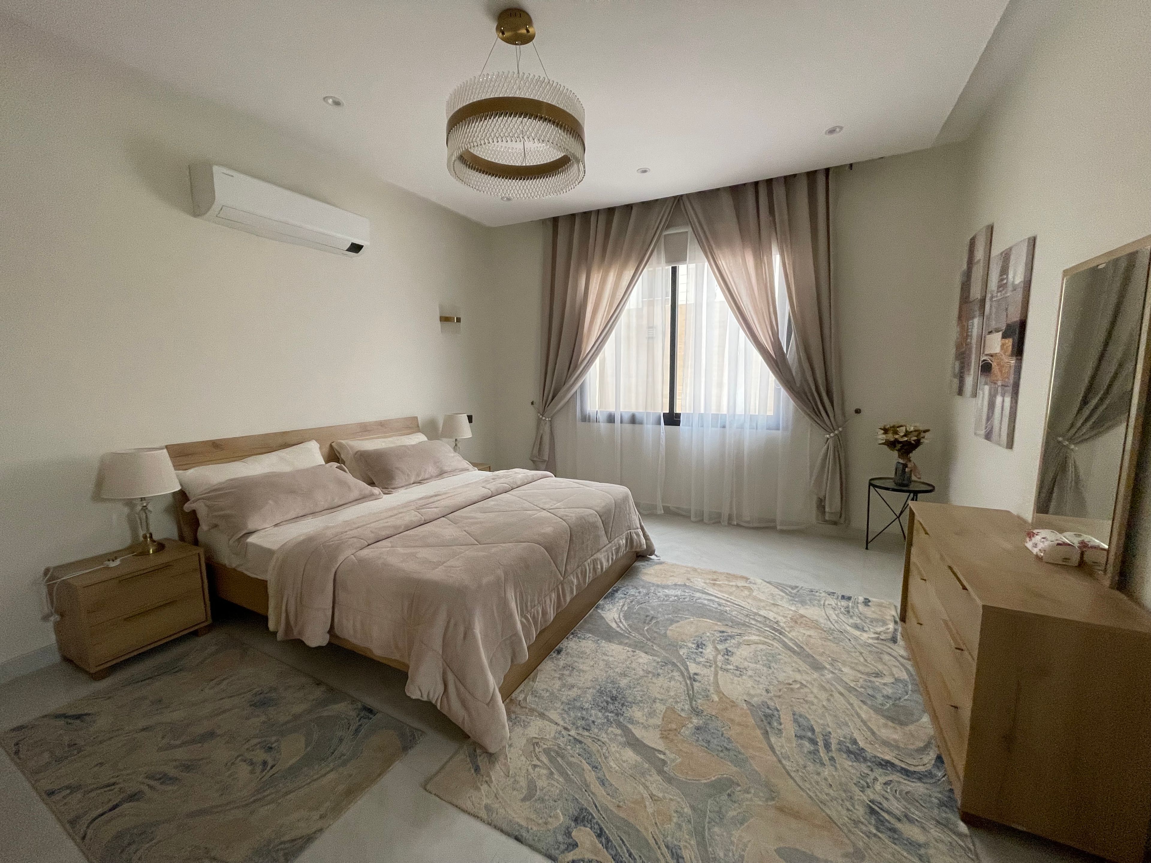 https://img.gathern.co/1024x0/1/5l3pndOZ1LApD2Rs76heHy8C1LXBPOQ-.jpg