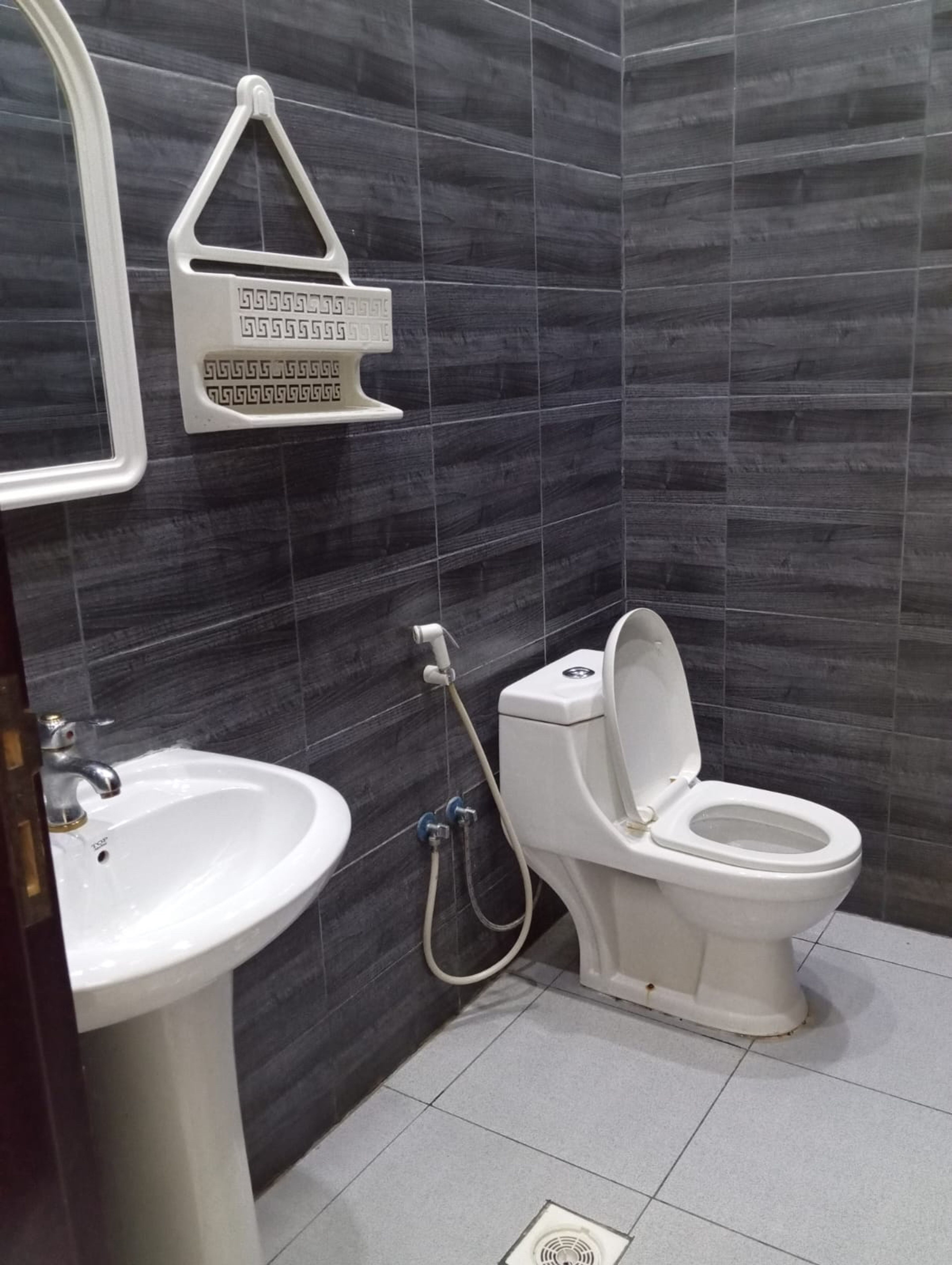 https://img.gathern.co/1400x0/1/5mjEOh-RG7qGd1UK8QUXL4Fy9DXiQ2VB.jpg