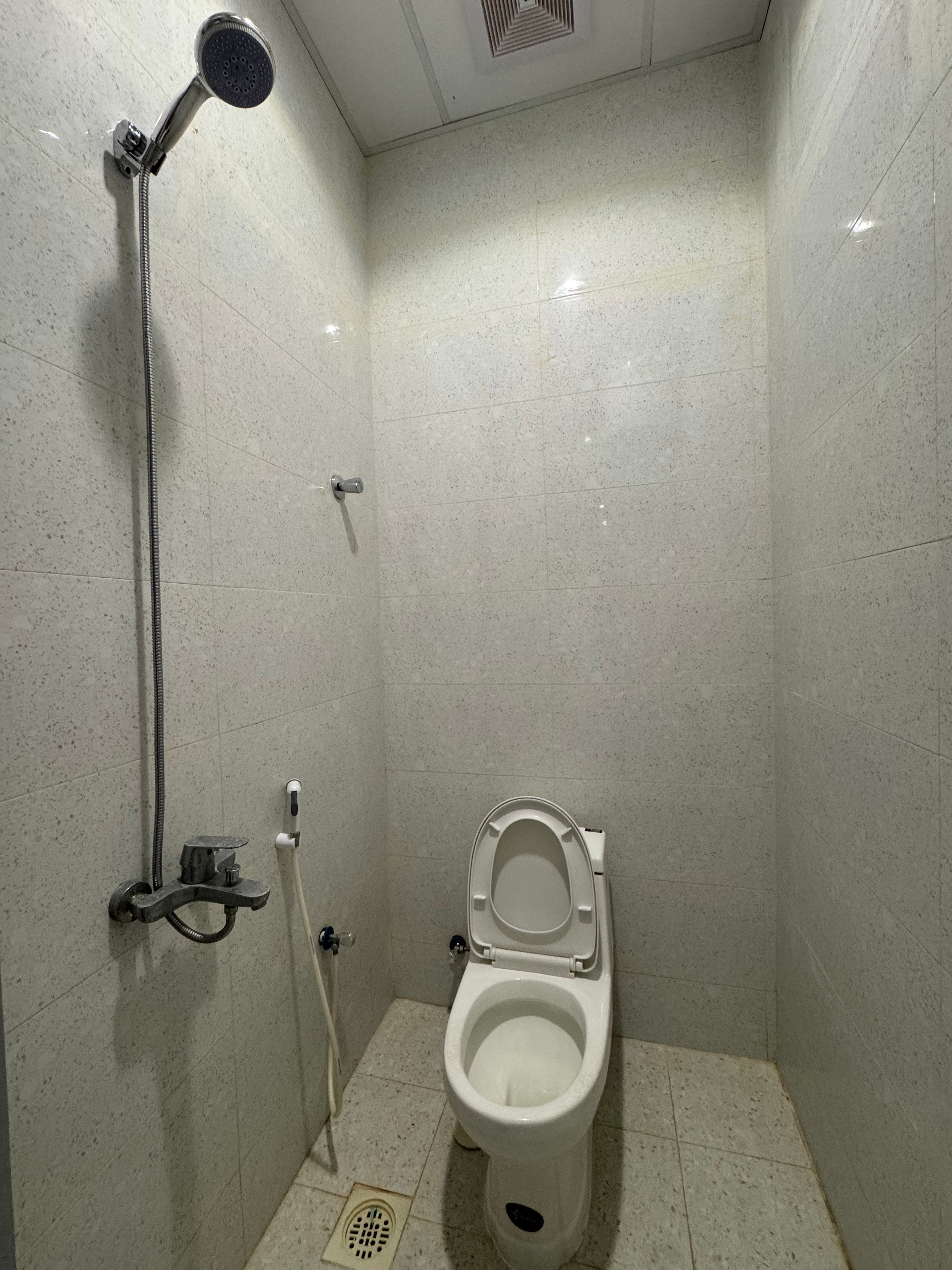 https://img.gathern.co/1024x0/1/5tW10VPo8aHCHziqnH8LBbTcAsTmhLtC.jpg