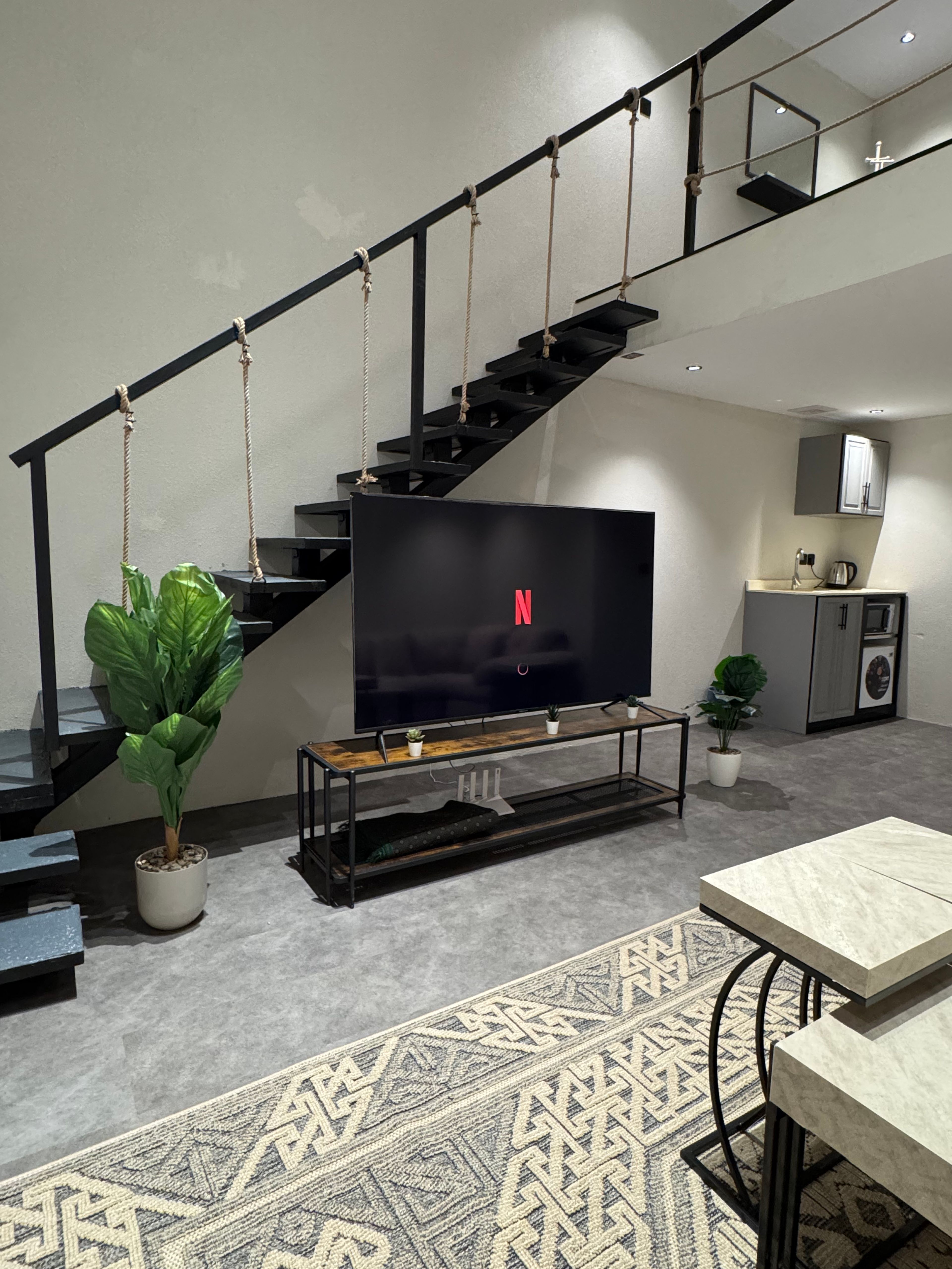 https://img.gathern.co/1400x0/1/5xbIyEMUMtPCdloMReAz6-qW5zhpz_hD.jpg