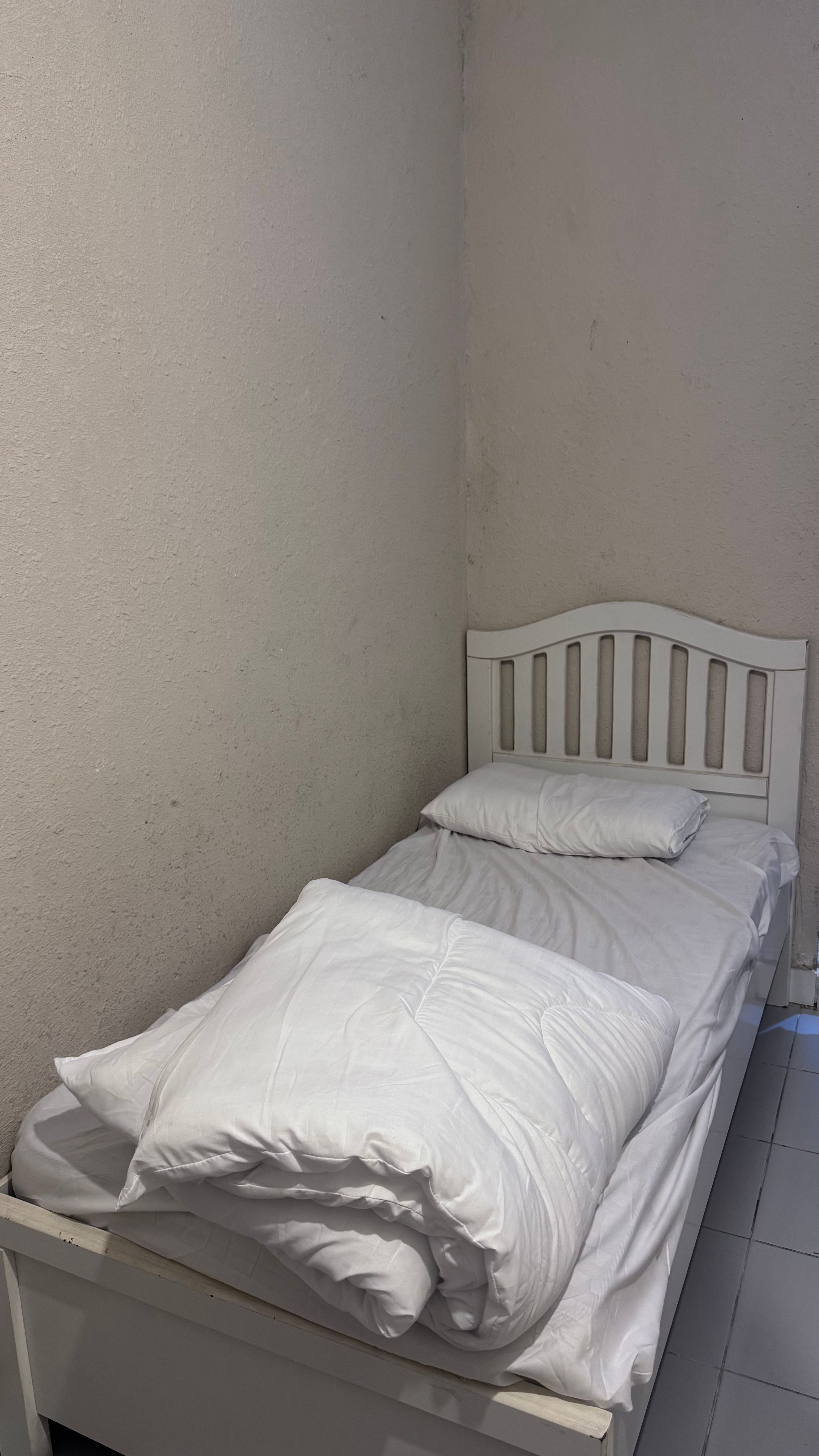 https://img.gathern.co/1400x0/1/6FFgLE16lQVfPutBGnwWRwje_ZbgKggJ.jpg
