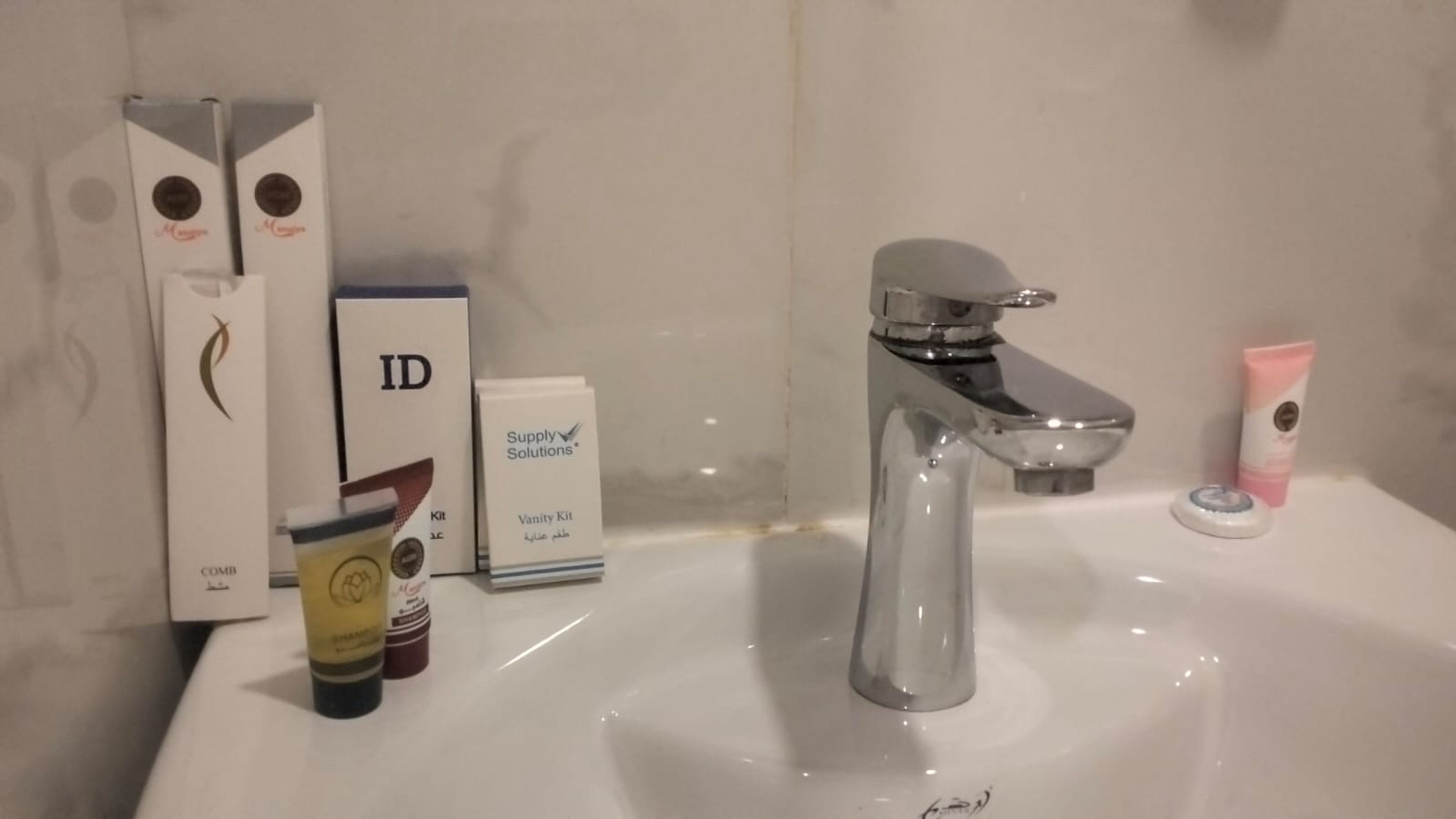 https://img.gathern.co/1024x0/1/6HQW9wE6vxK8QFRcsgEvtLflEbFPNS-i.jpg