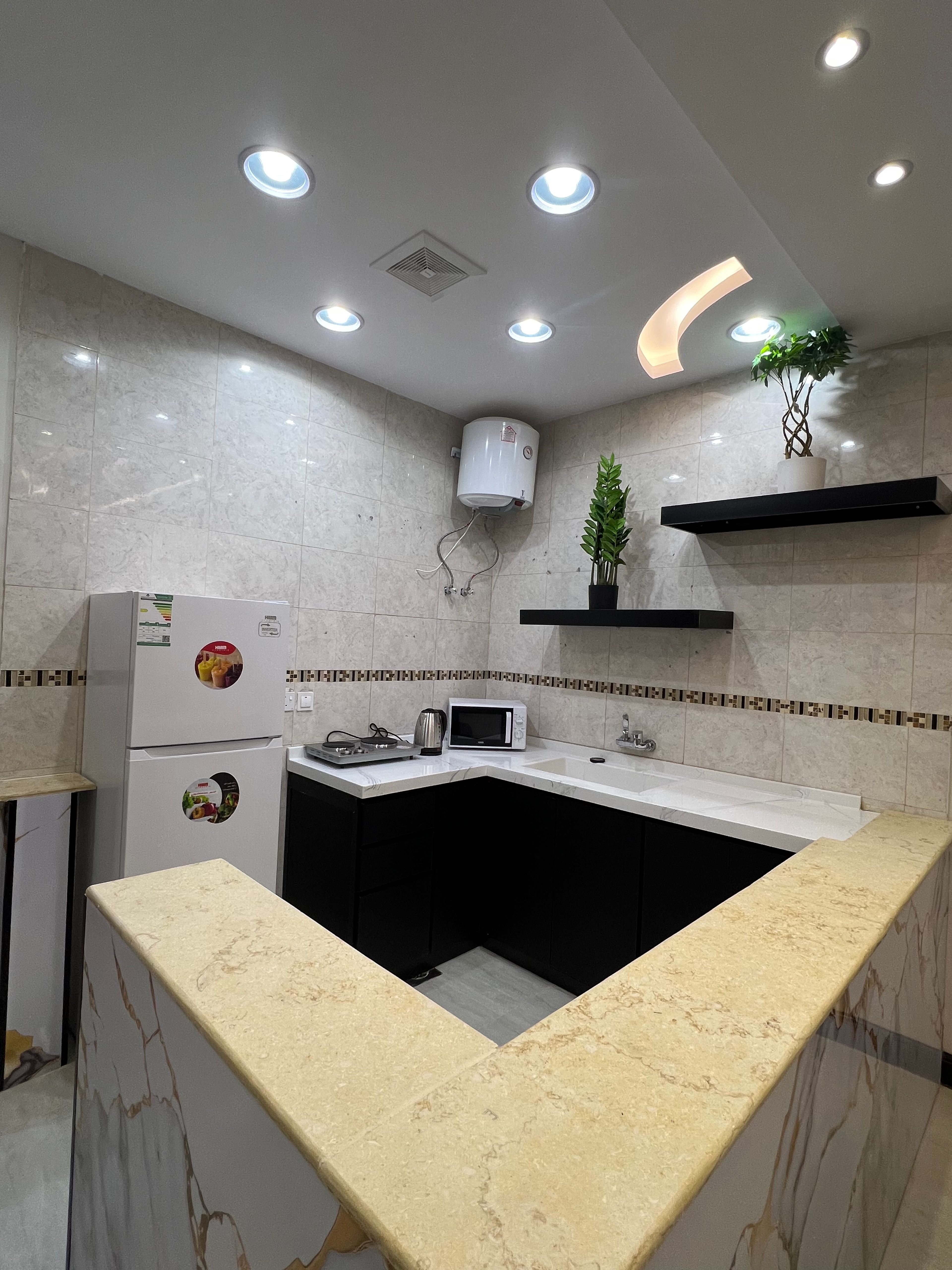 https://img.gathern.co/1400x0/1/6Z8po2hJmQE7ar4_mM-yp-yCPOqjR5Fz.jpg