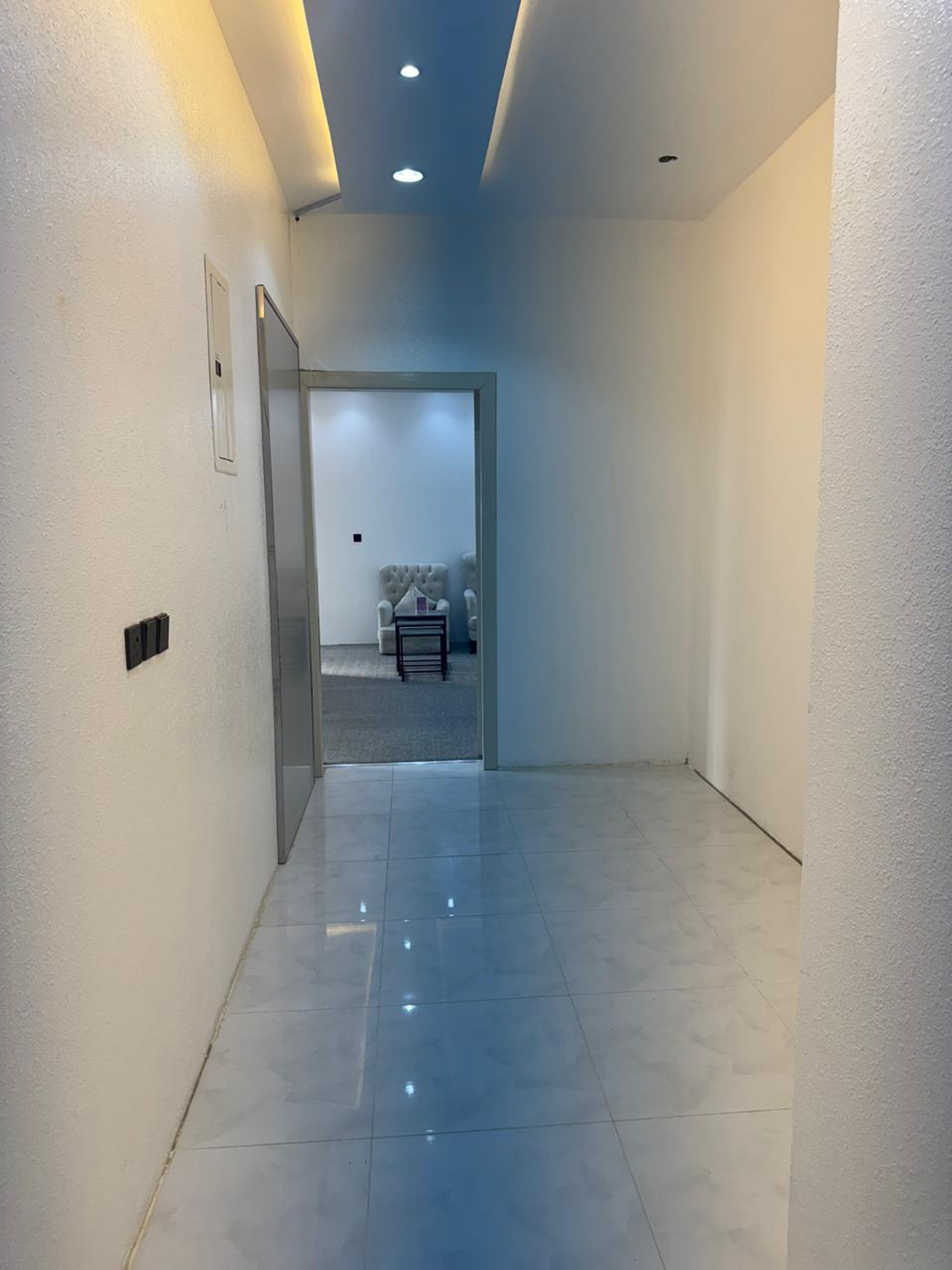 https://img.gathern.co/1024x0/1/6_yMeMZaRIHFhf8YEQe6LSaetjaCIXJ9.jpeg