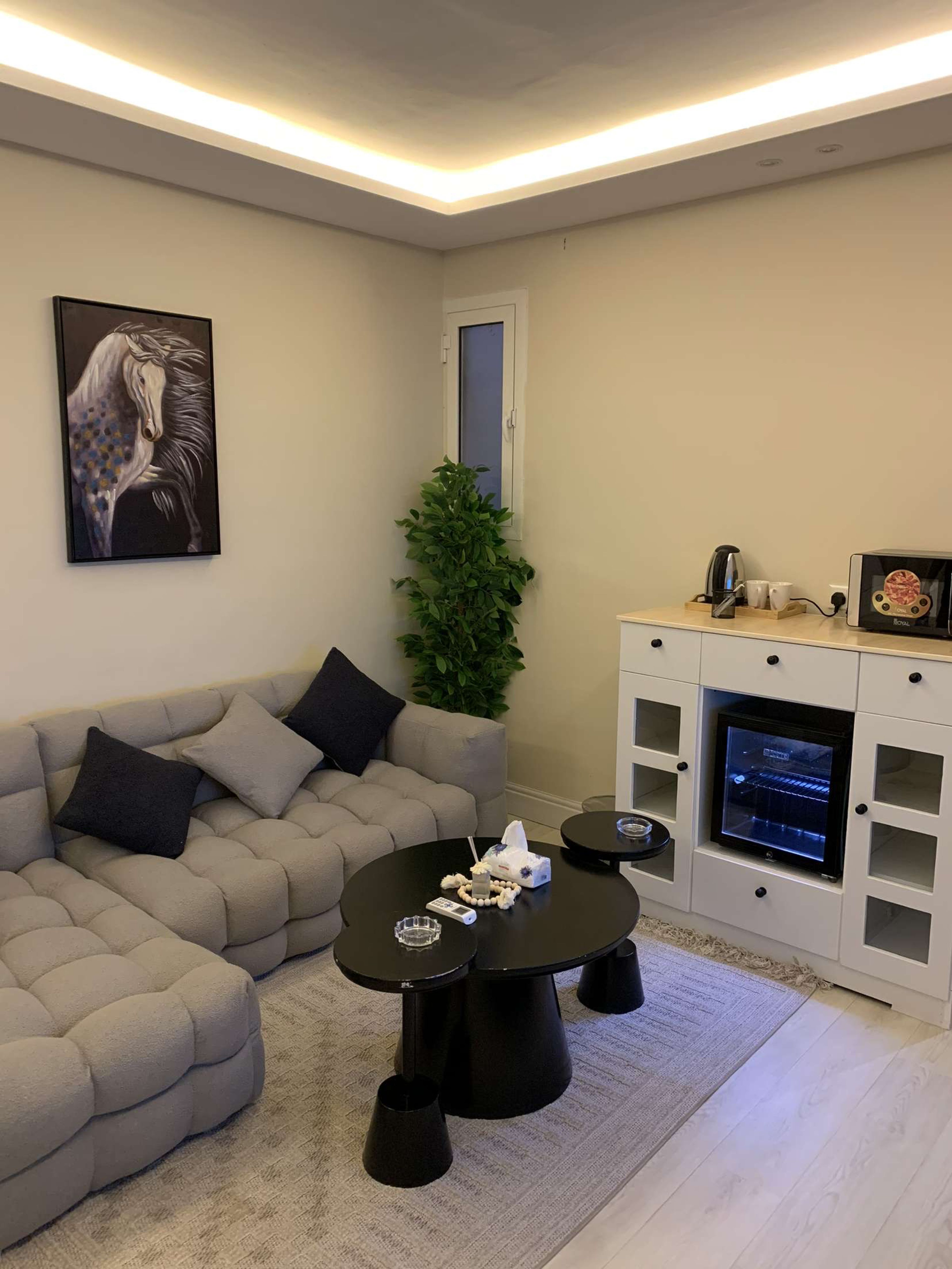 https://img.gathern.co/1400x0/1/6j5v3kNbQugXa3A5sI3gZr7aJvc68Ga7.jpg