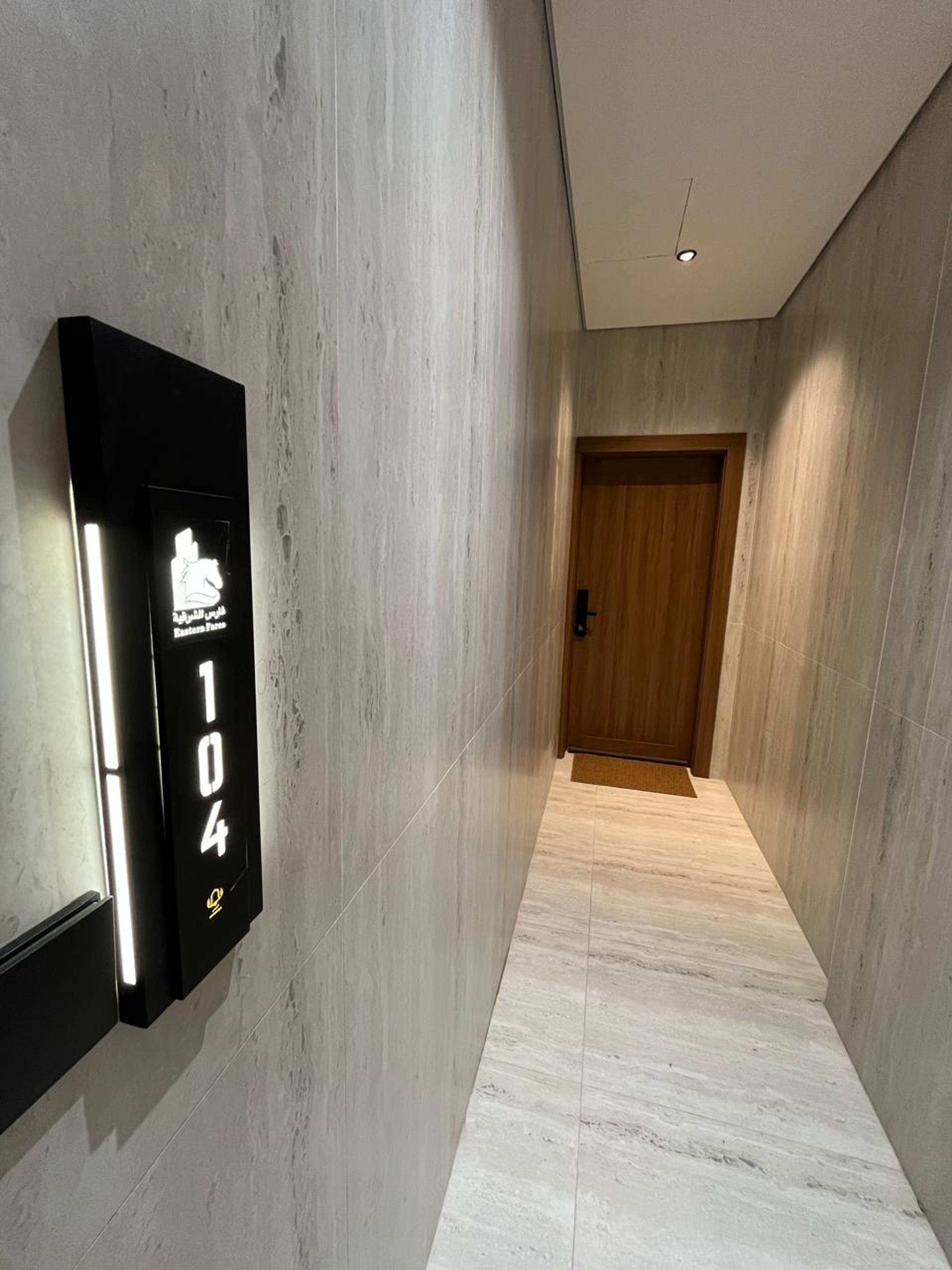 https://img.gathern.co/1400x0/1/6zvi8ziflpfuALaCIhS8Cr0a4KPH-fE3.jpg