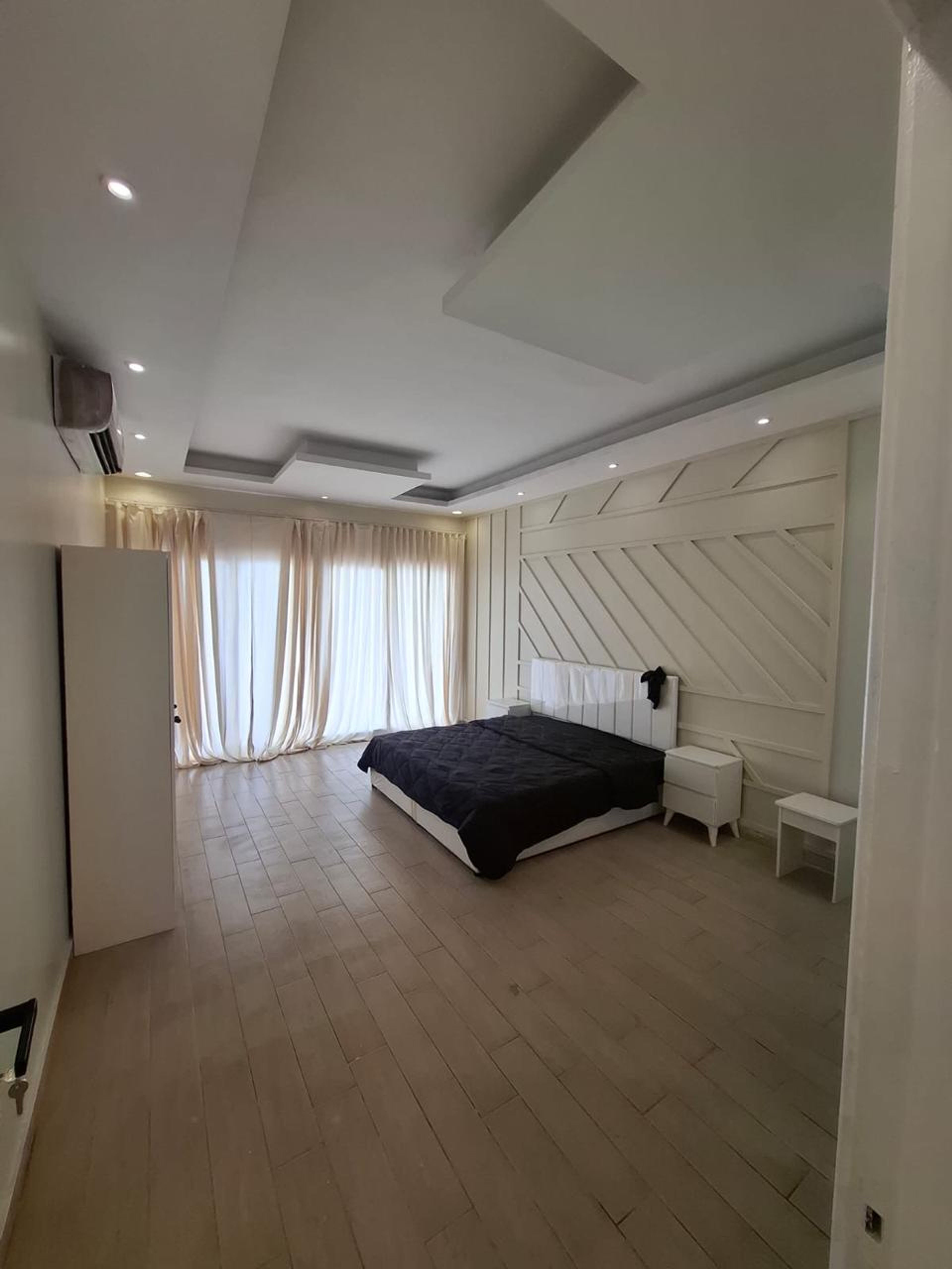 https://img.gathern.co/1400x0/1/7gm-JQmsZI1sVo_PoLAJboiNIQi6V60i.jpg