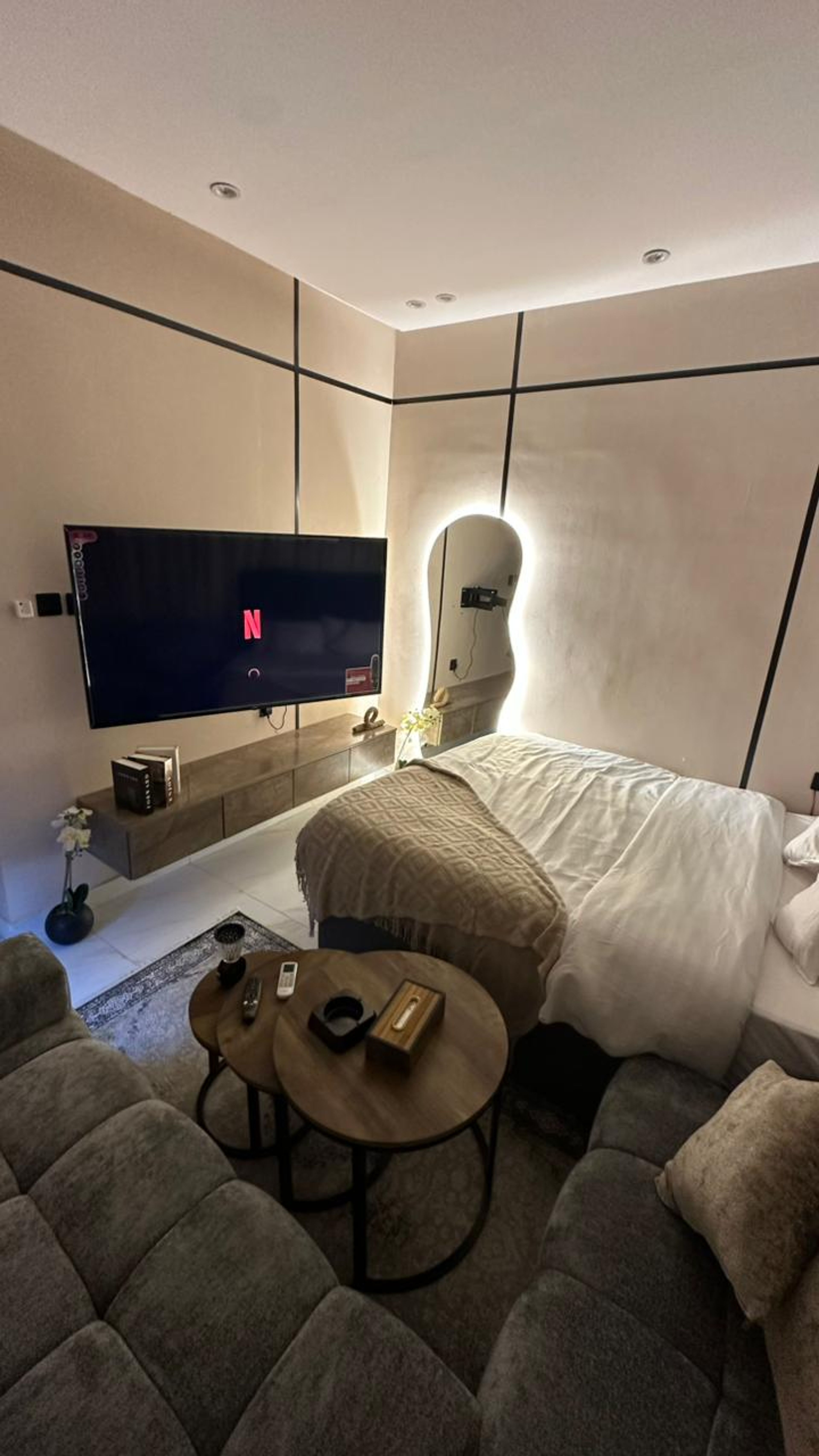 https://img.gathern.co/1400x0/1/7qE9JqIpkAAH9pDF9tcDunQvOH5FU_XV.jpg