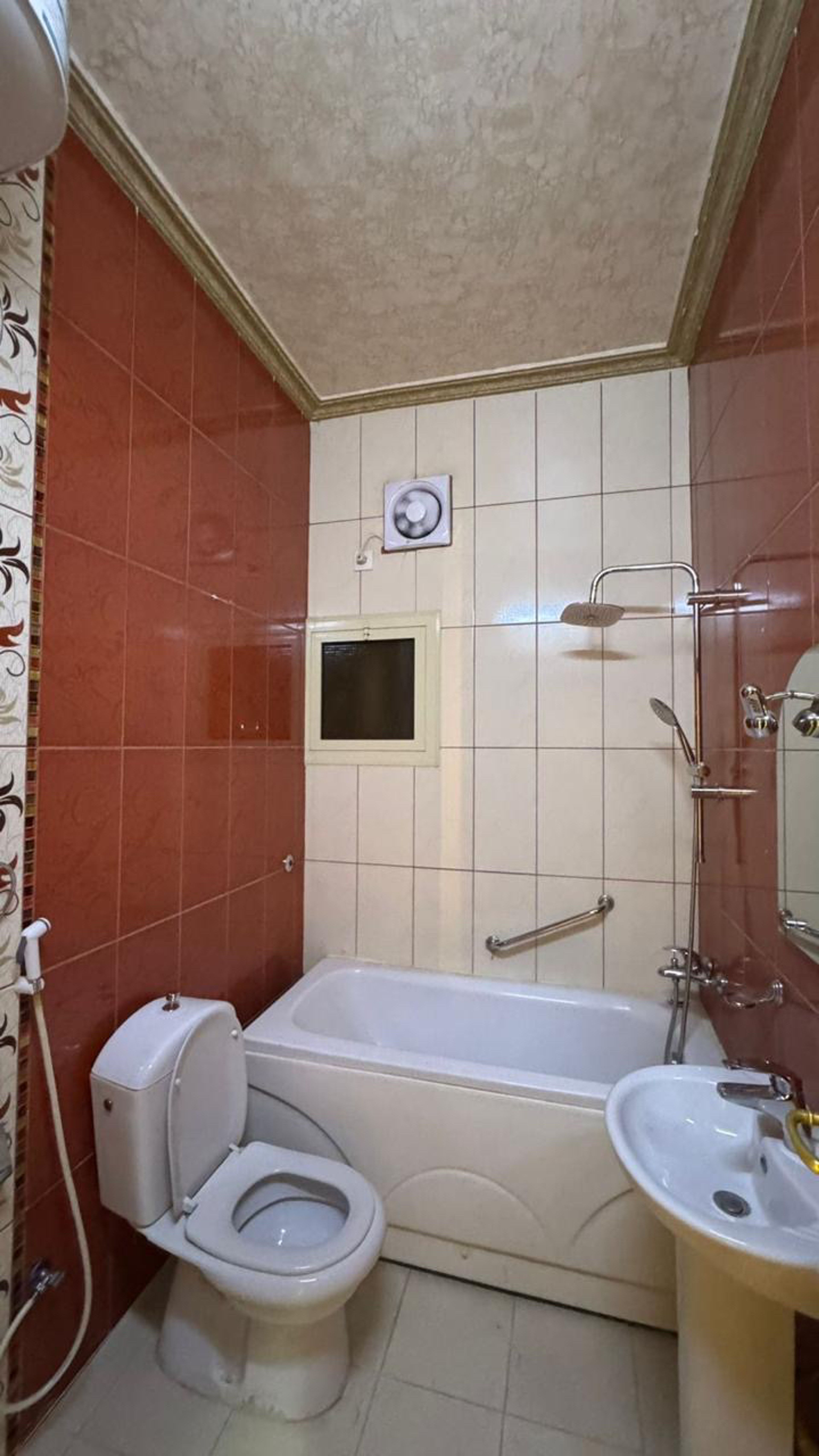 https://img.gathern.co/1400x0/1/8KMkH3l5_qxSIPGbMY0xOktkTwg-1ptK.jpg