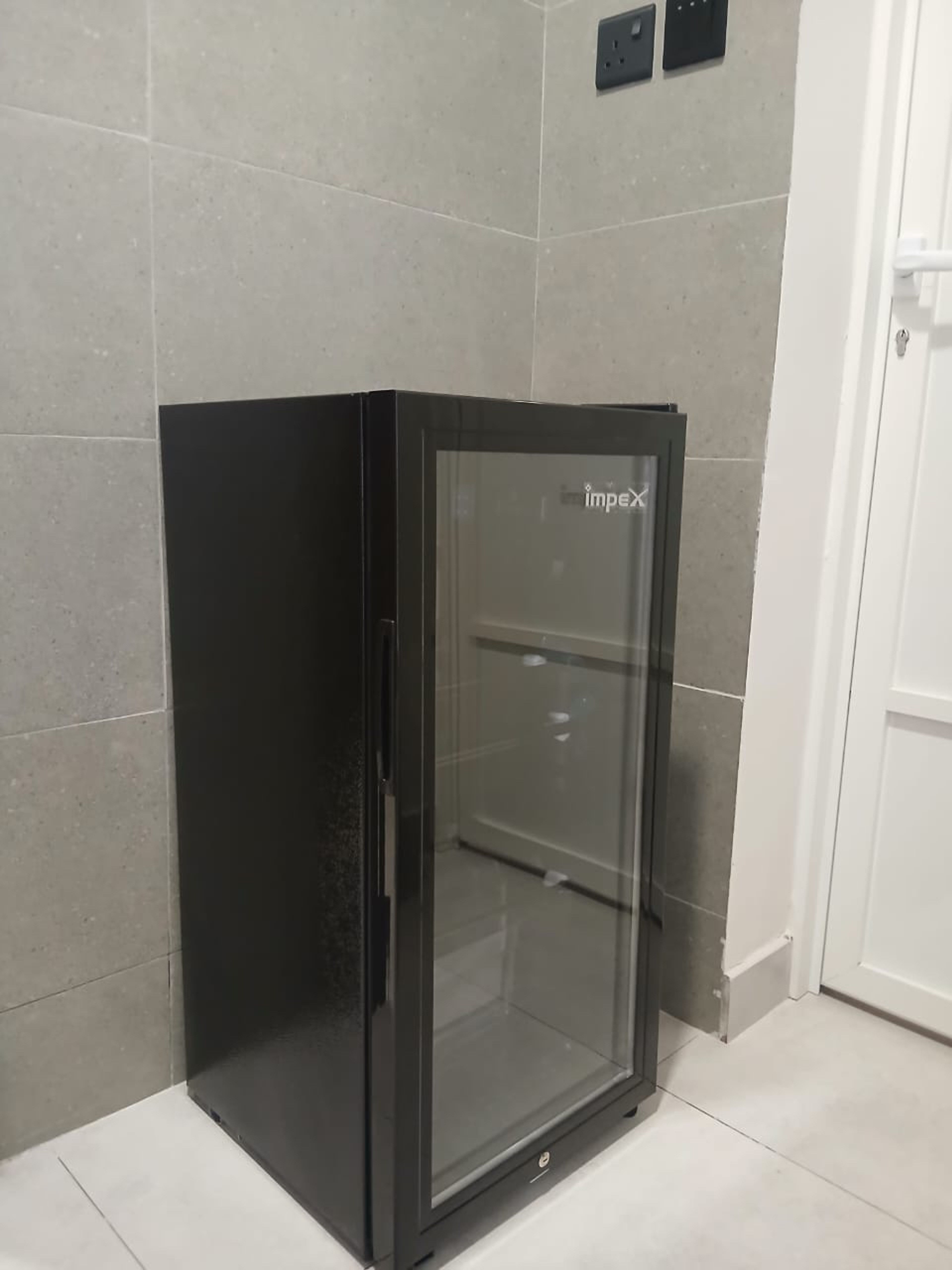 https://img.gathern.co/1400x0/1/8TCkAzB_lprRvEd0AH_M0QKnNGkktnGH.jpg