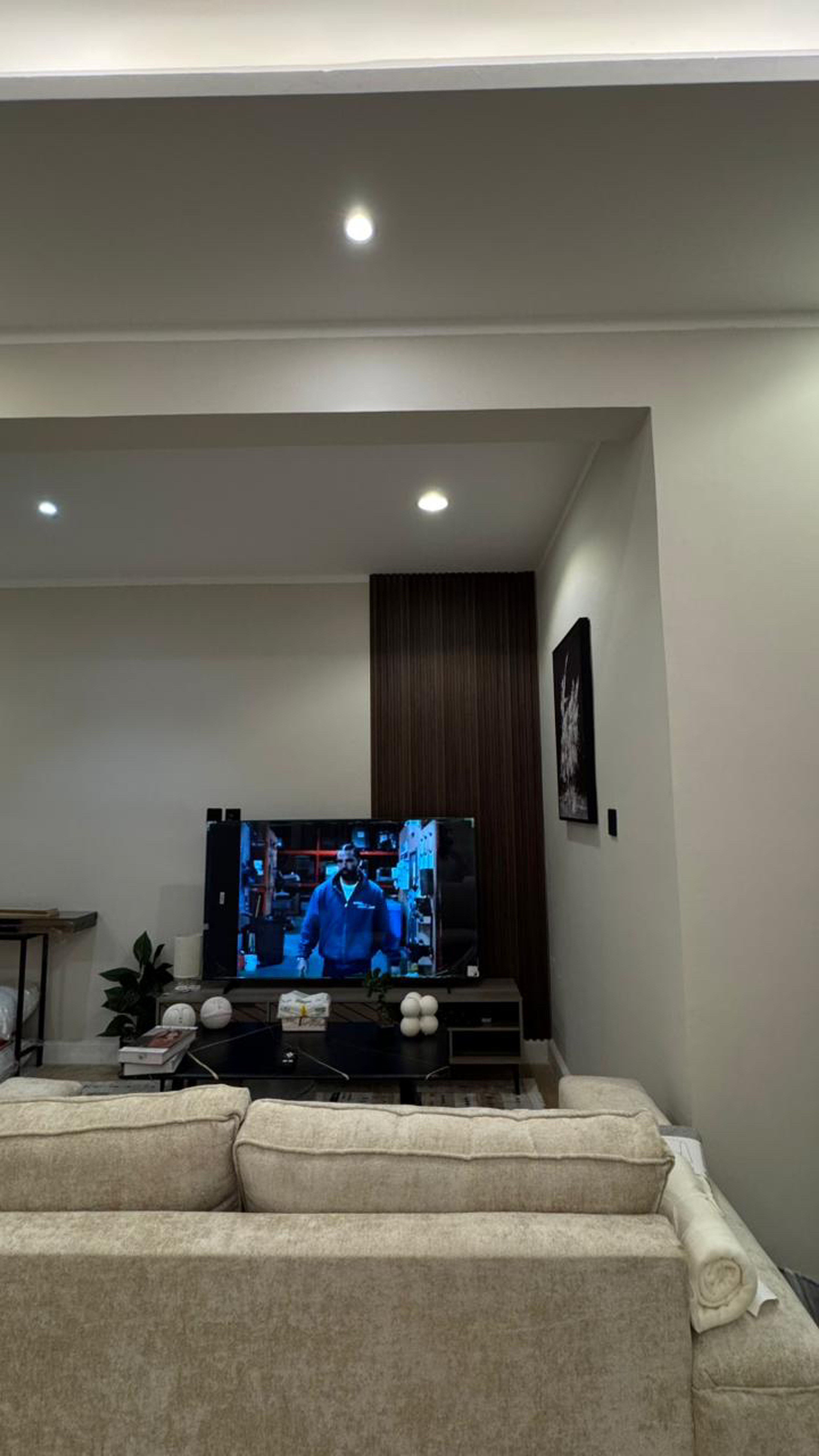 https://img.gathern.co/1400x0/1/8c3M5MYAAo-9jcjjG-Wd25YPK1iG8y9R.jpg