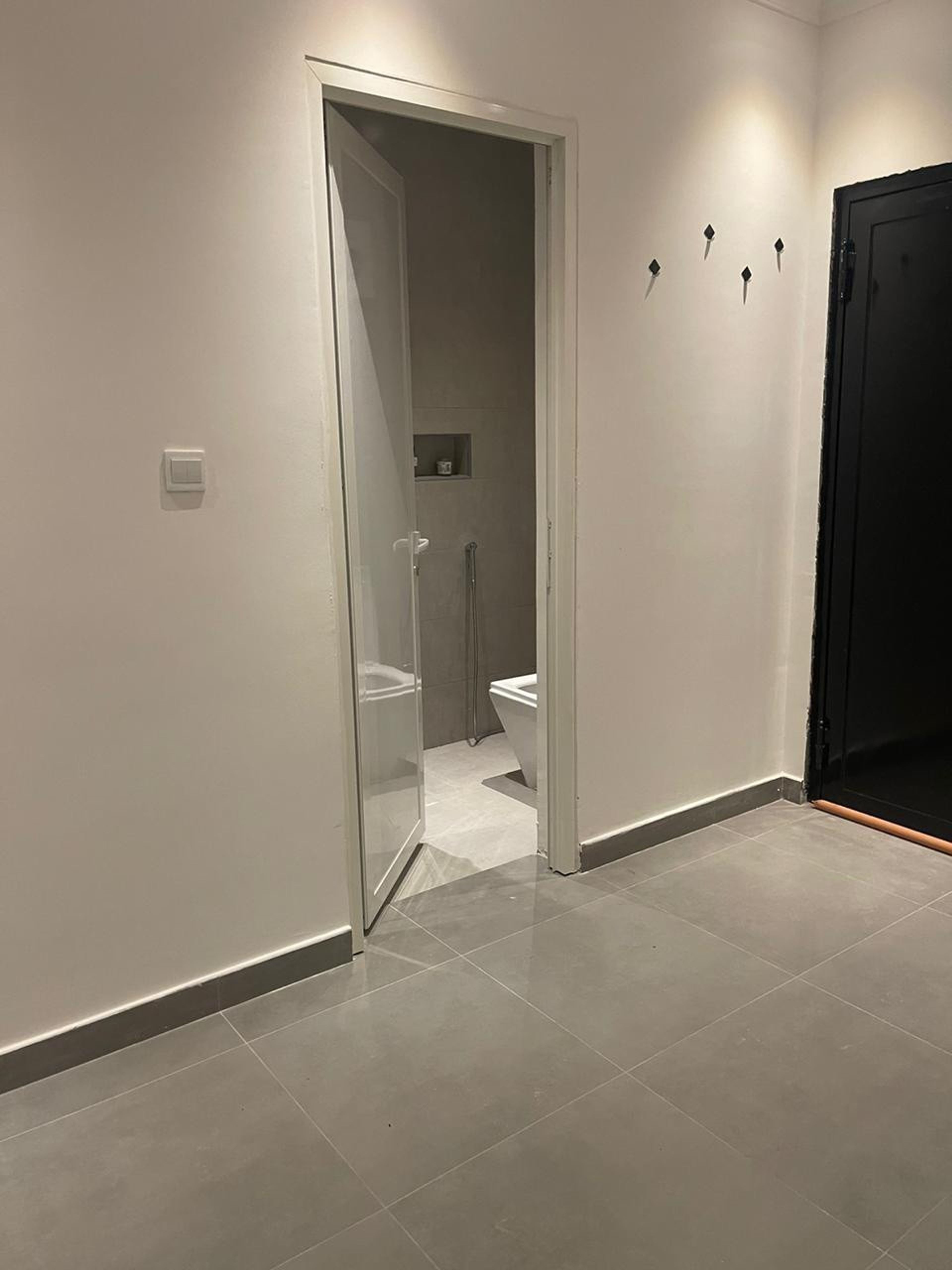 https://img.gathern.co/1400x0/1/8cM353s1dlEbIgZBui_BqbRyBSHhweAE.jpg