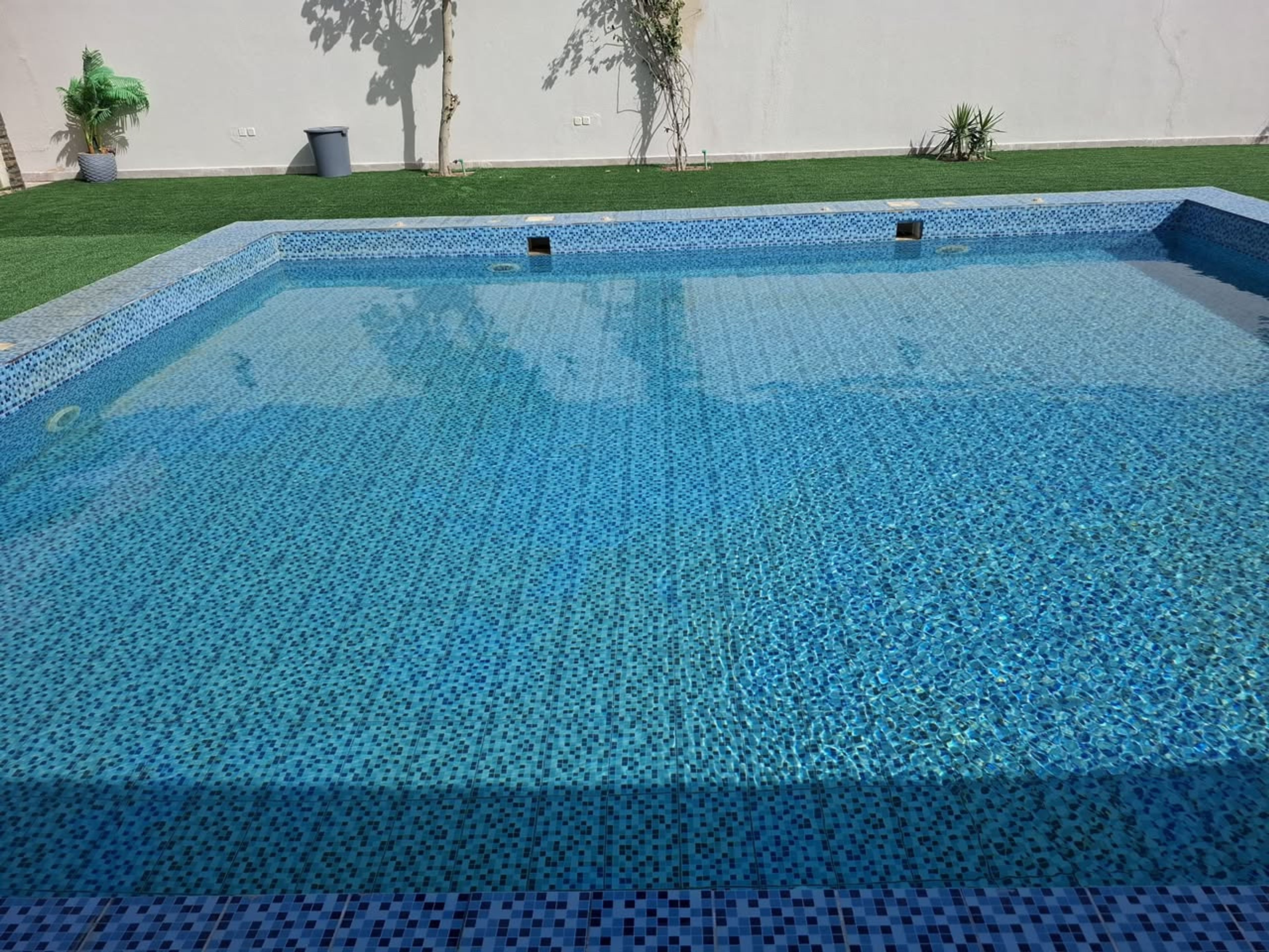 https://img.gathern.co/1400x0/1/8ey3IVWwHbZPVM3P-j10zoVgSdDNY9f1.jpg