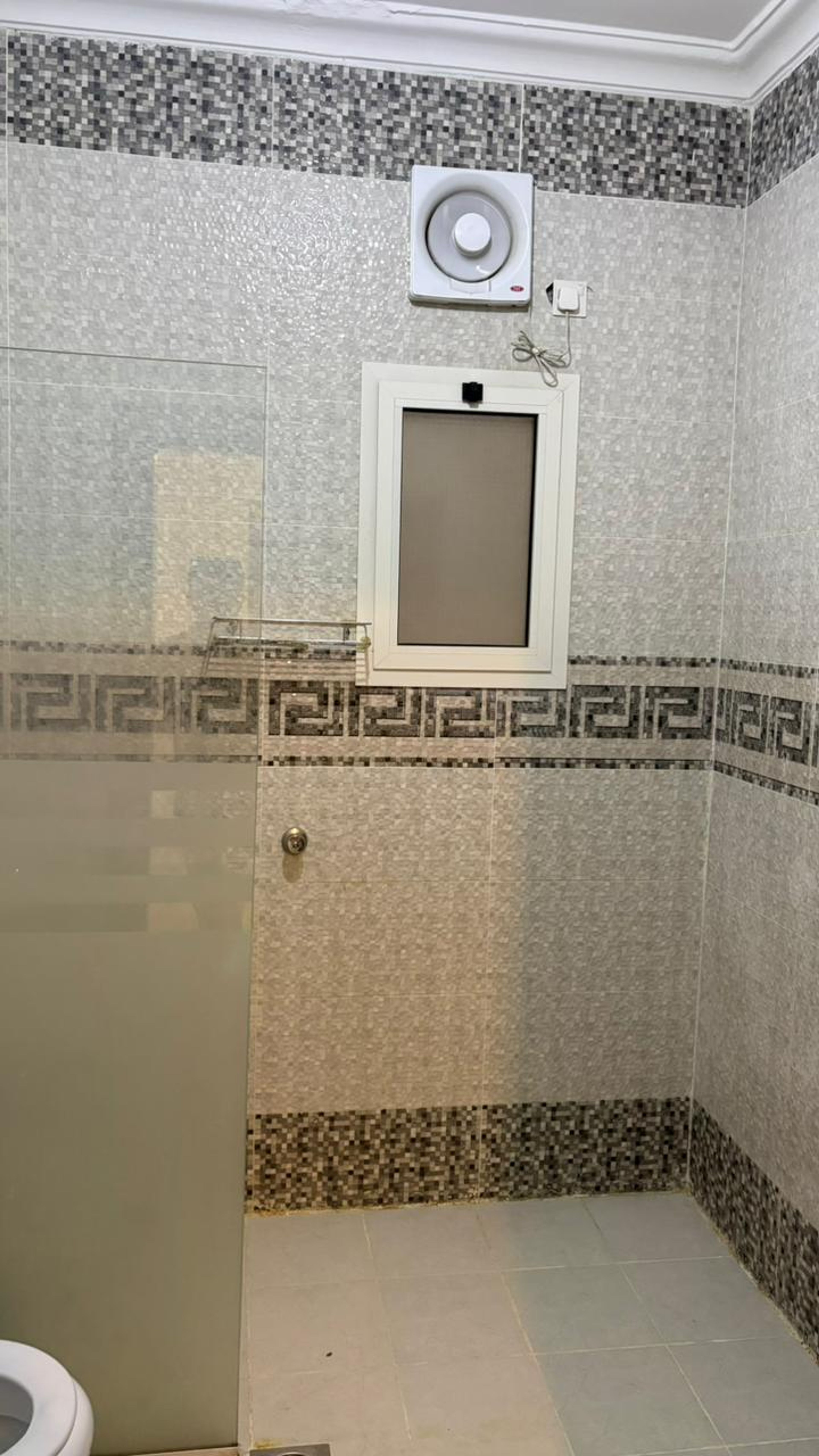https://img.gathern.co/1400x0/1/9-dvjni1_aHeU45nmakdN7qryAjtuUWZ.jpeg