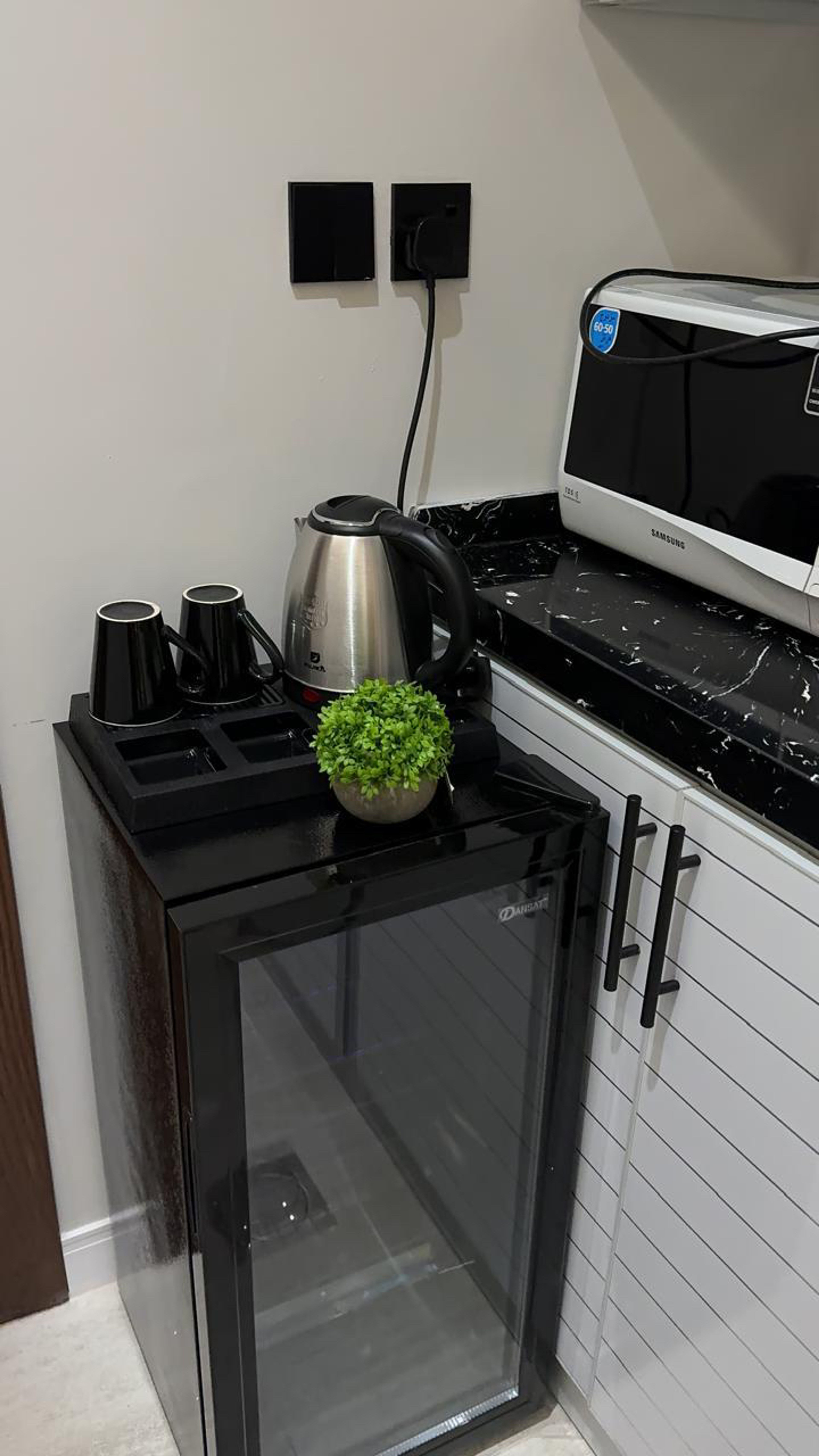 https://img.gathern.co/1400x0/1/96UFh7eXM-STgRYSZmIG6a_DoEuNySbZ.jpg