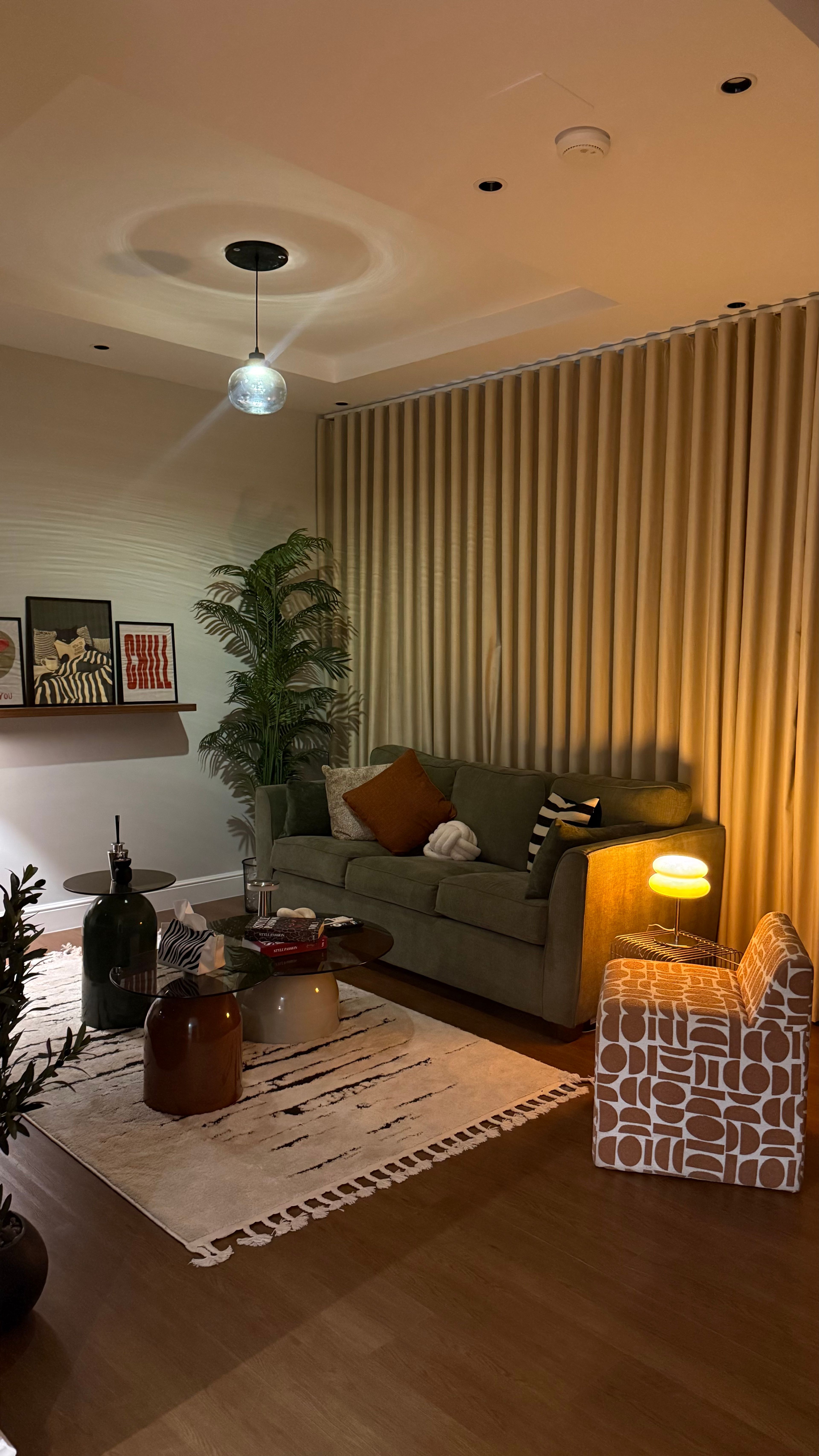 https://img.gathern.co/1024x0/1/9NA-O5Dl0qWwY84c9lmfD2vB8xcjLU3l.jpg