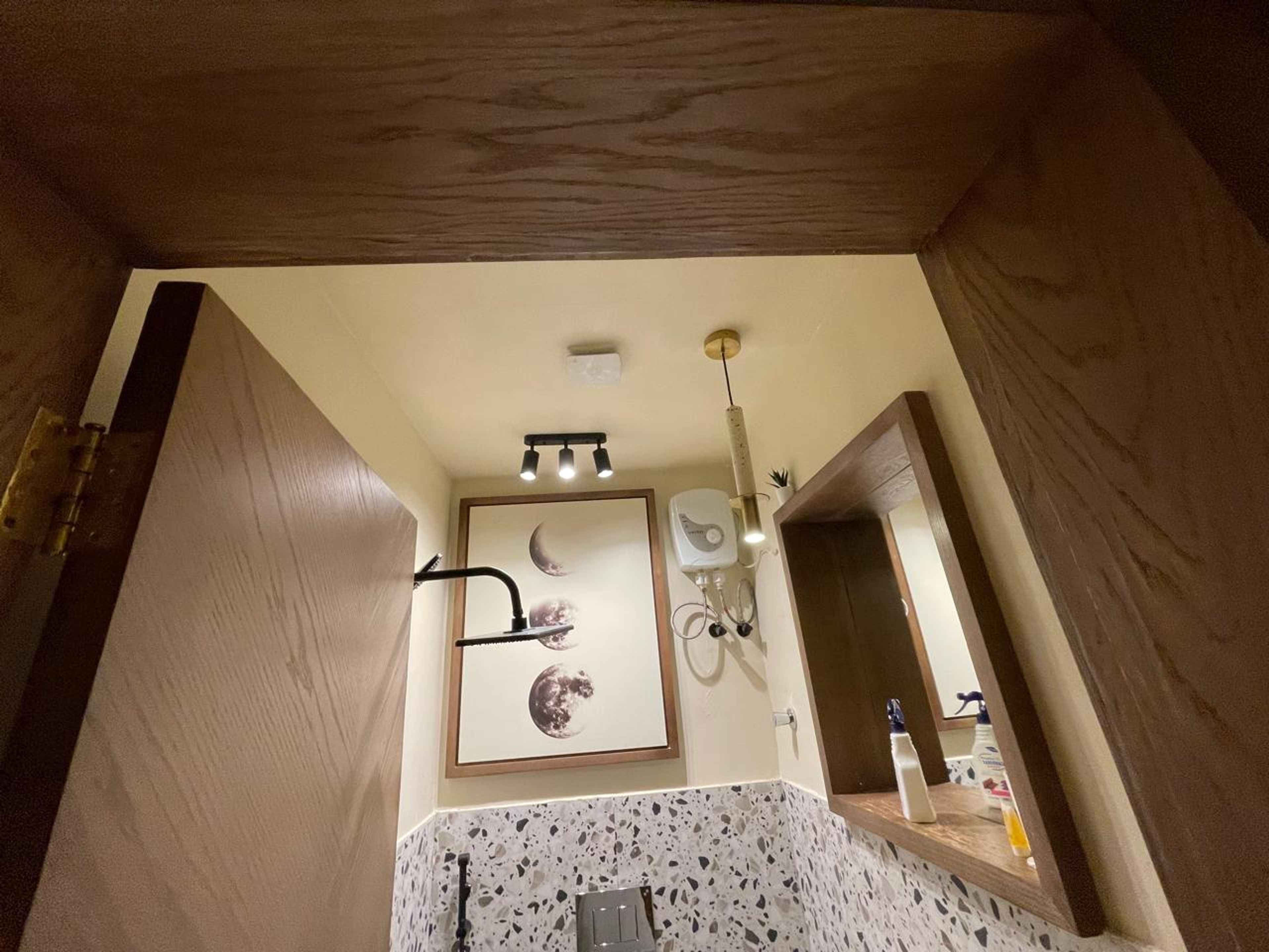 https://img.gathern.co/1024x0/1/9ZCaP2uKDsGAa6CedyGaBAoizMPyMtsf.jpeg