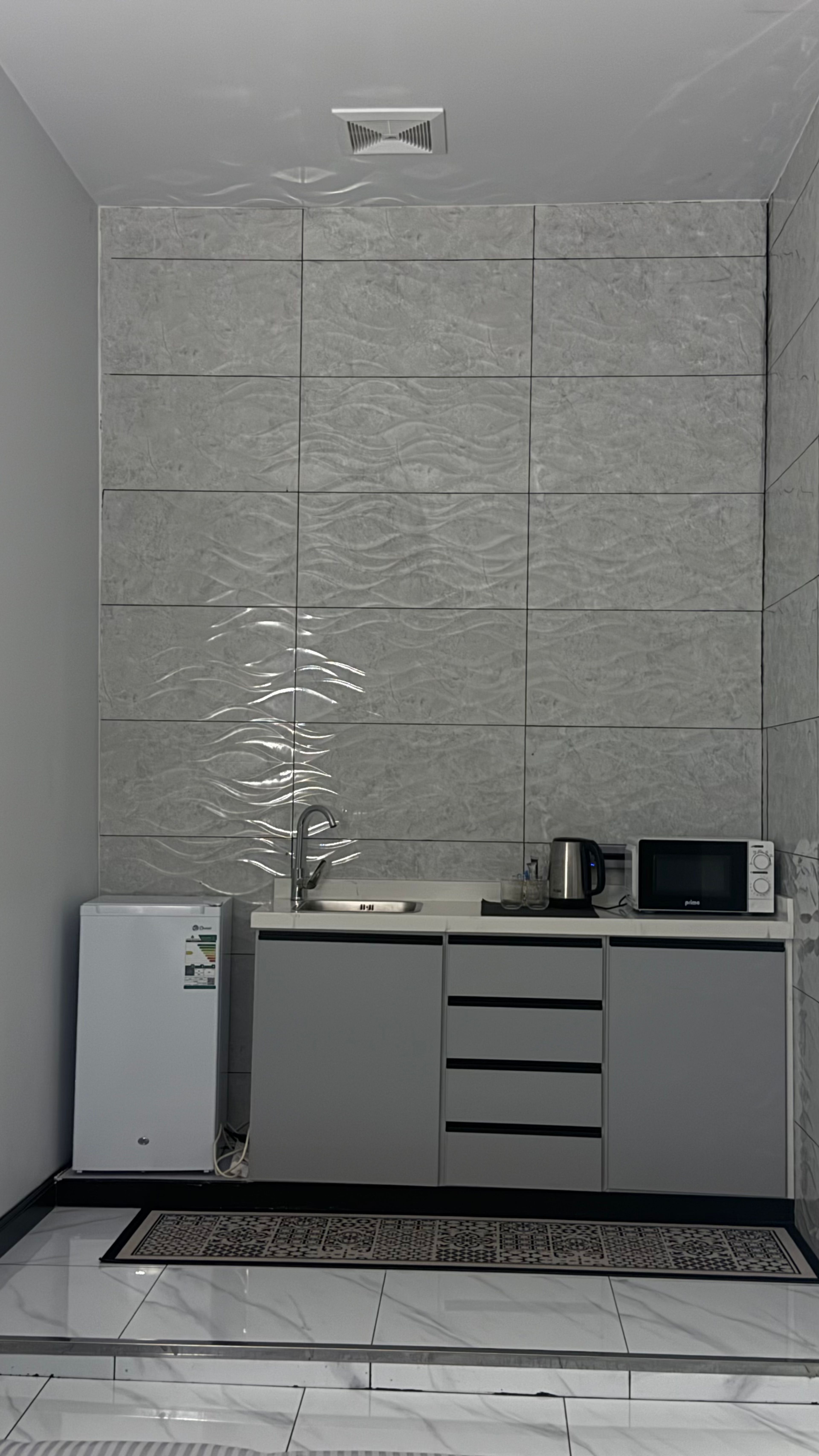 https://img.gathern.co/1400x0/1/9aOeE77N3HlH27Gzco6F1hK-SK1ipICF.jpg