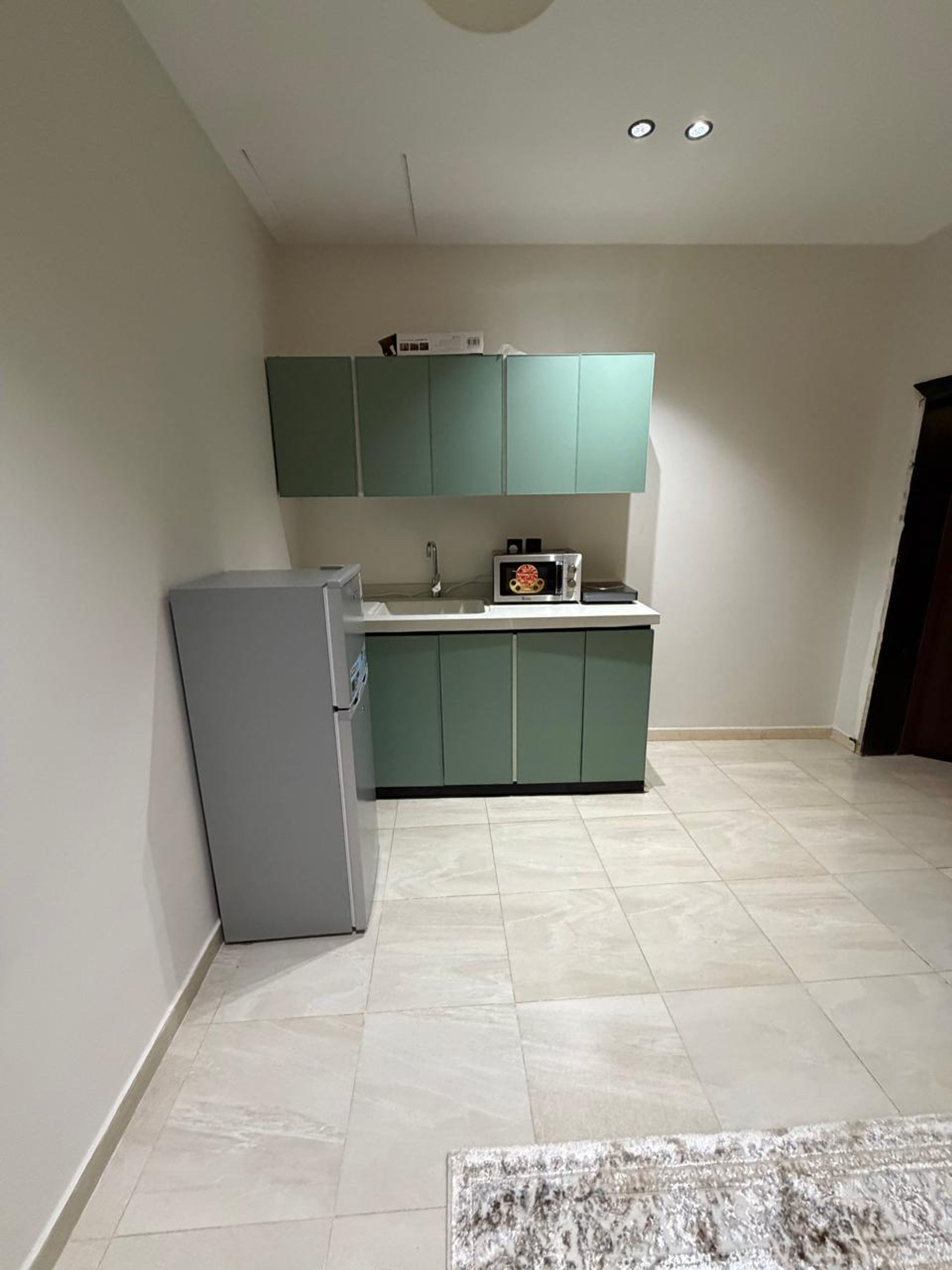 https://img.gathern.co/1400x0/1/9tVsqZVp28UJLEsR0Gp8Q_4ktxNa6Z93.jpeg
