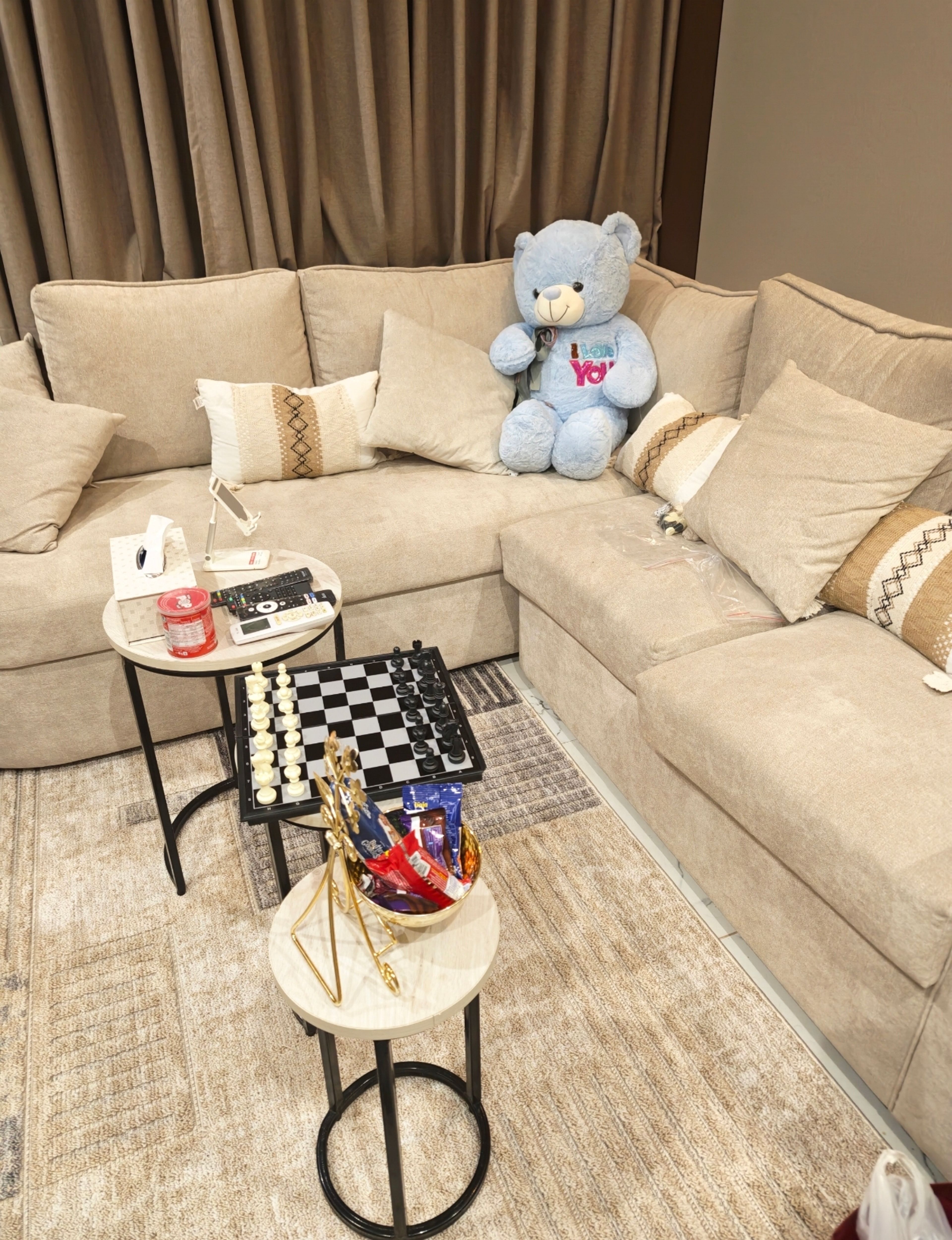 https://img.gathern.co/1024x0/1/A9xQQaE4MMn03sX26RcsZW6Z-D6MN6L_.jpg