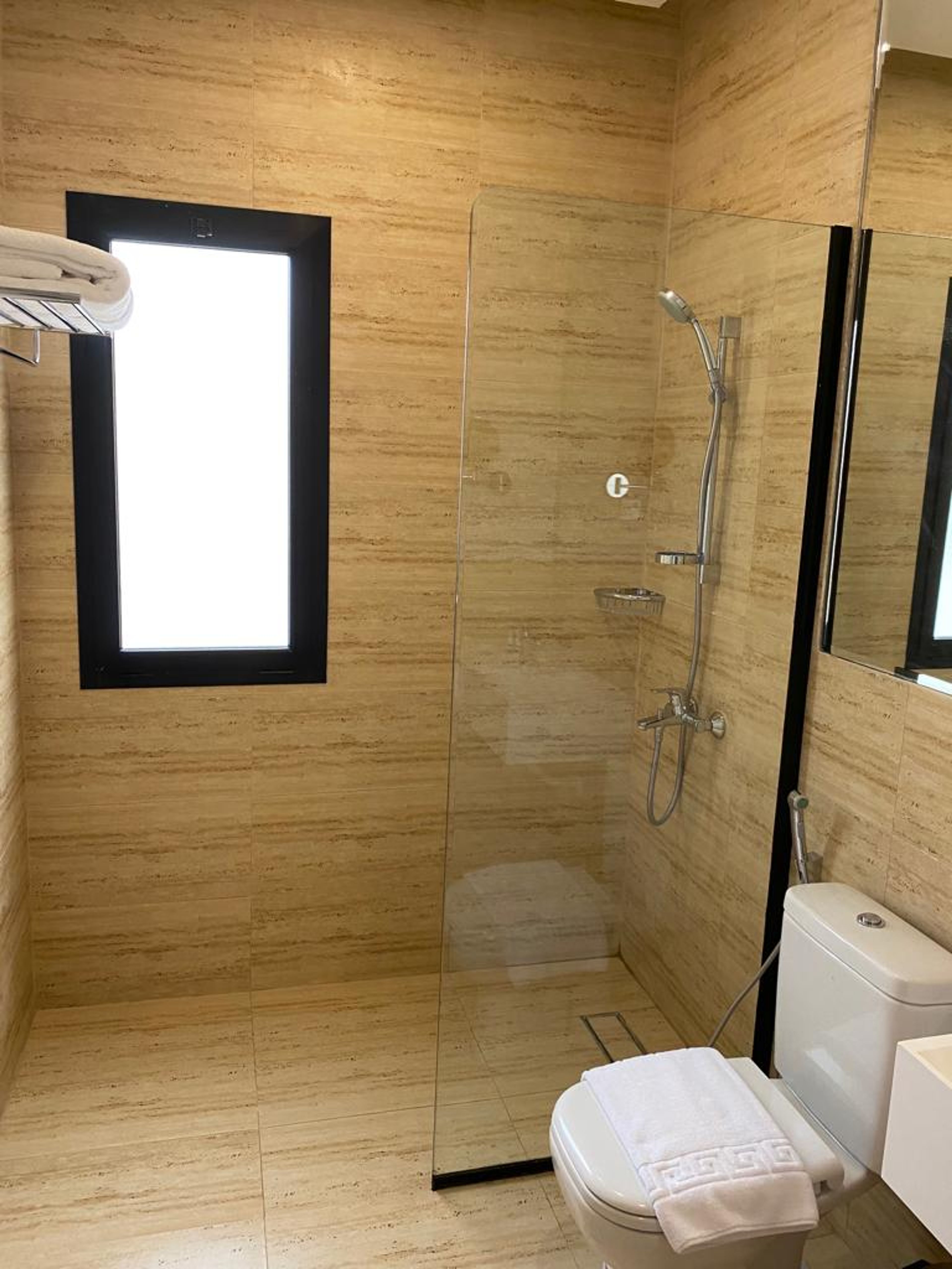 https://img.gathern.co/1400x0/1/ARG7j4EhI0LNIdLVtj6MOMsXRmu480m4.jpg