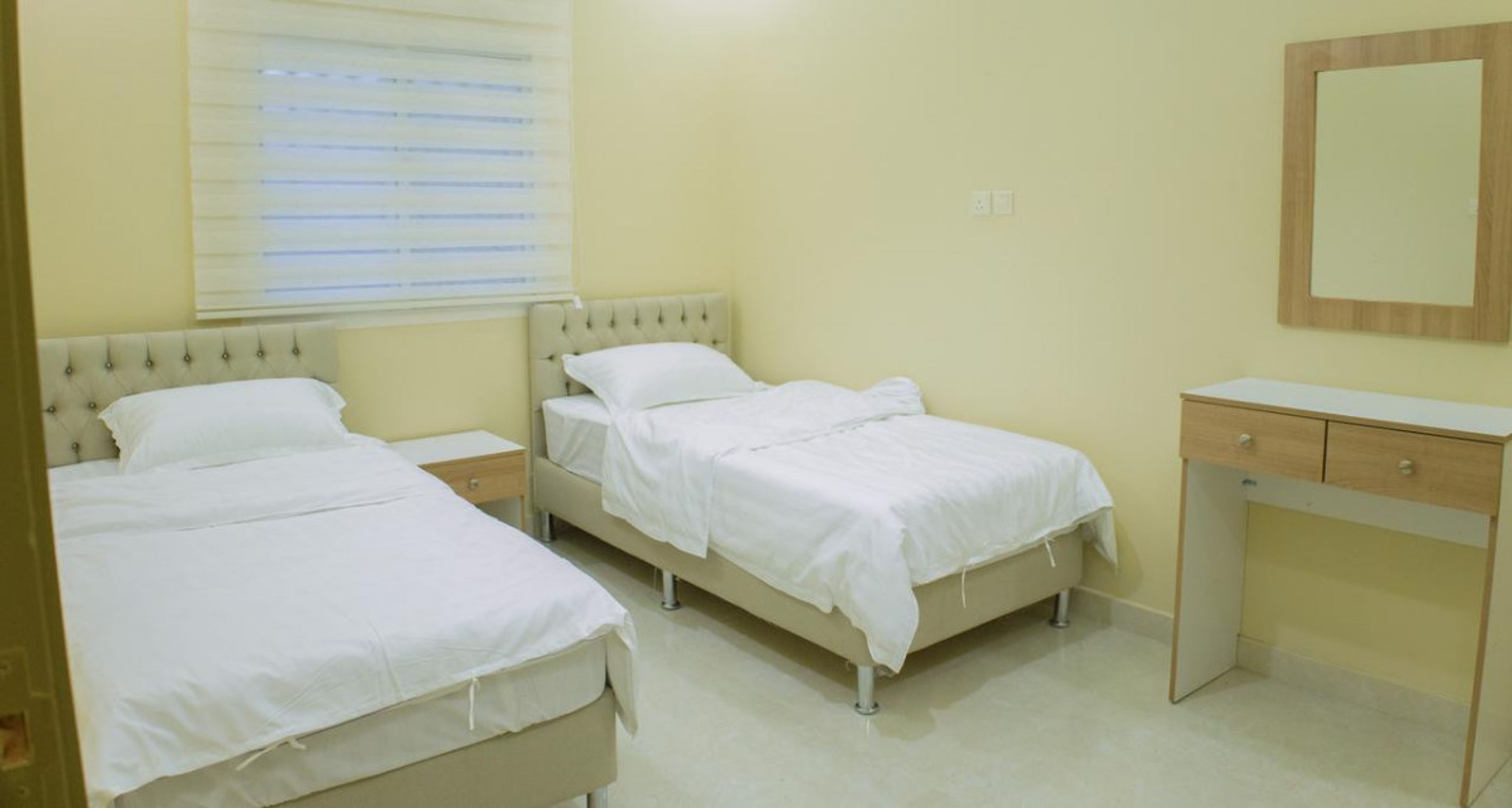 https://img.gathern.co/1400x0/1/Apn6MK84k5EGyBC2DJojY7zDd4pJfdI4.jpeg