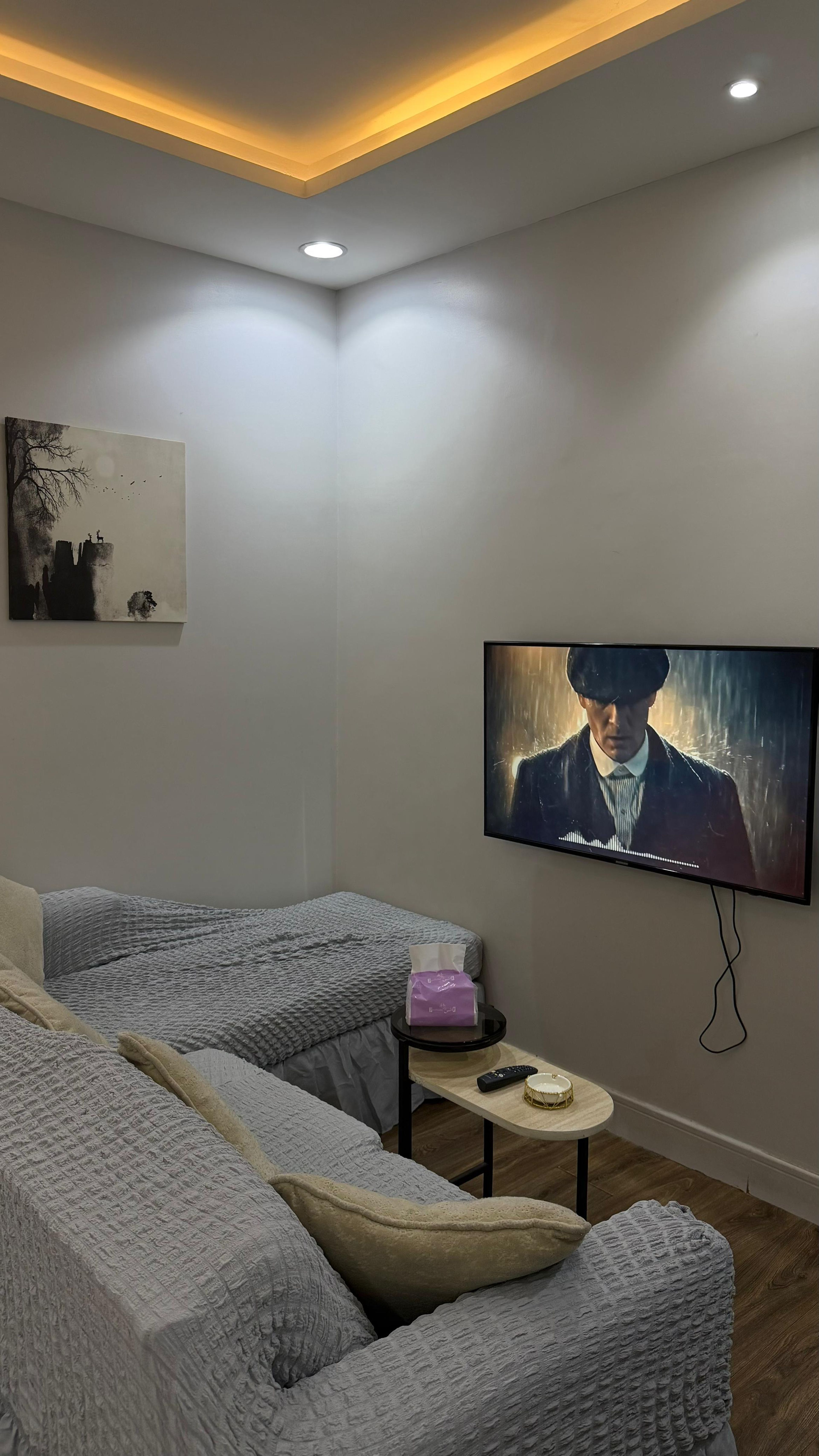 https://img.gathern.co/1400x0/1/B7JcD-jkAyqh2PONKZKsaVl90icpWzcY.jpg