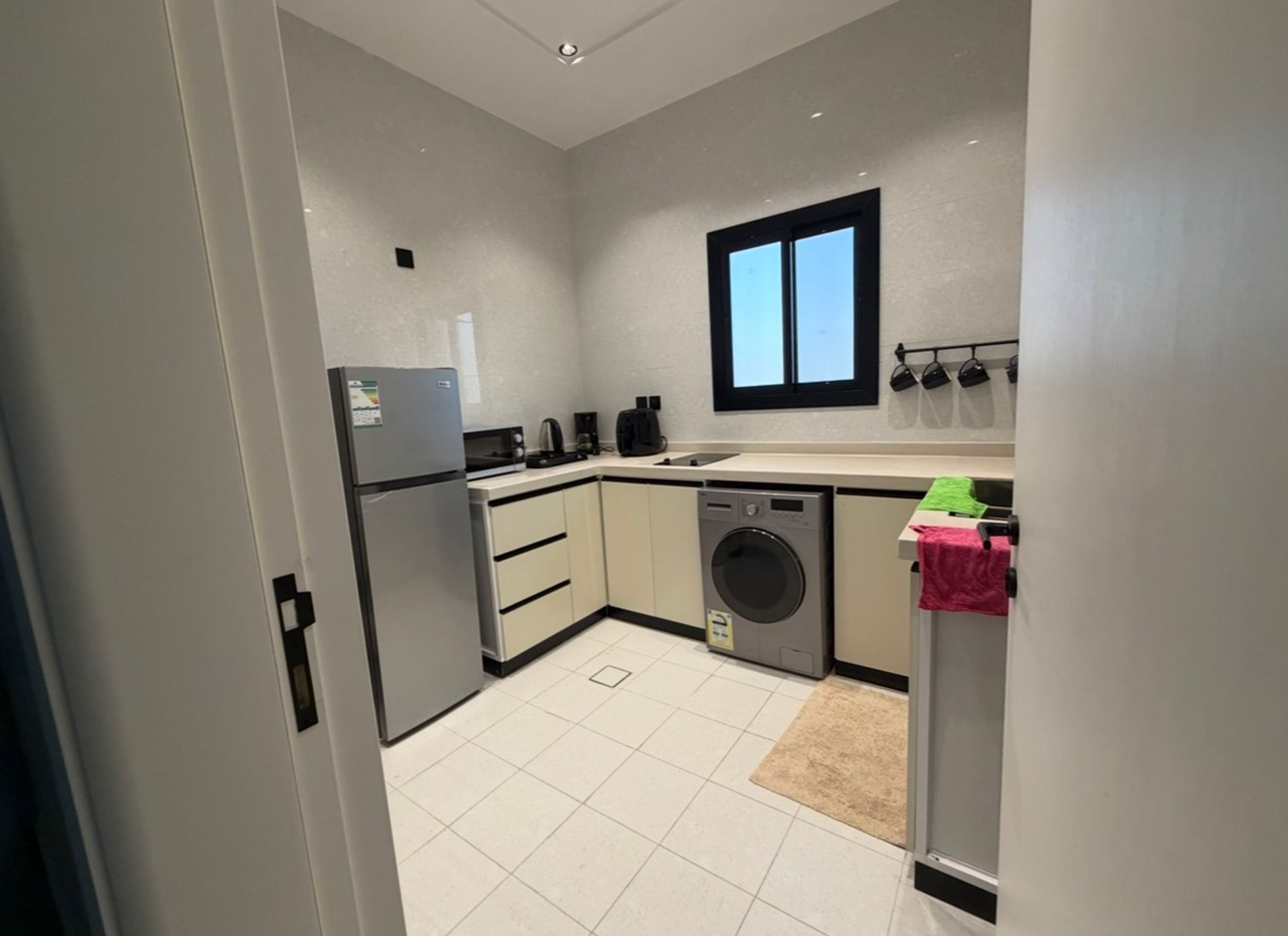 https://img.gathern.co/1400x0/1/BU1OmEQPlU8cOof6judPJoaOKbNiTzlV.jpg