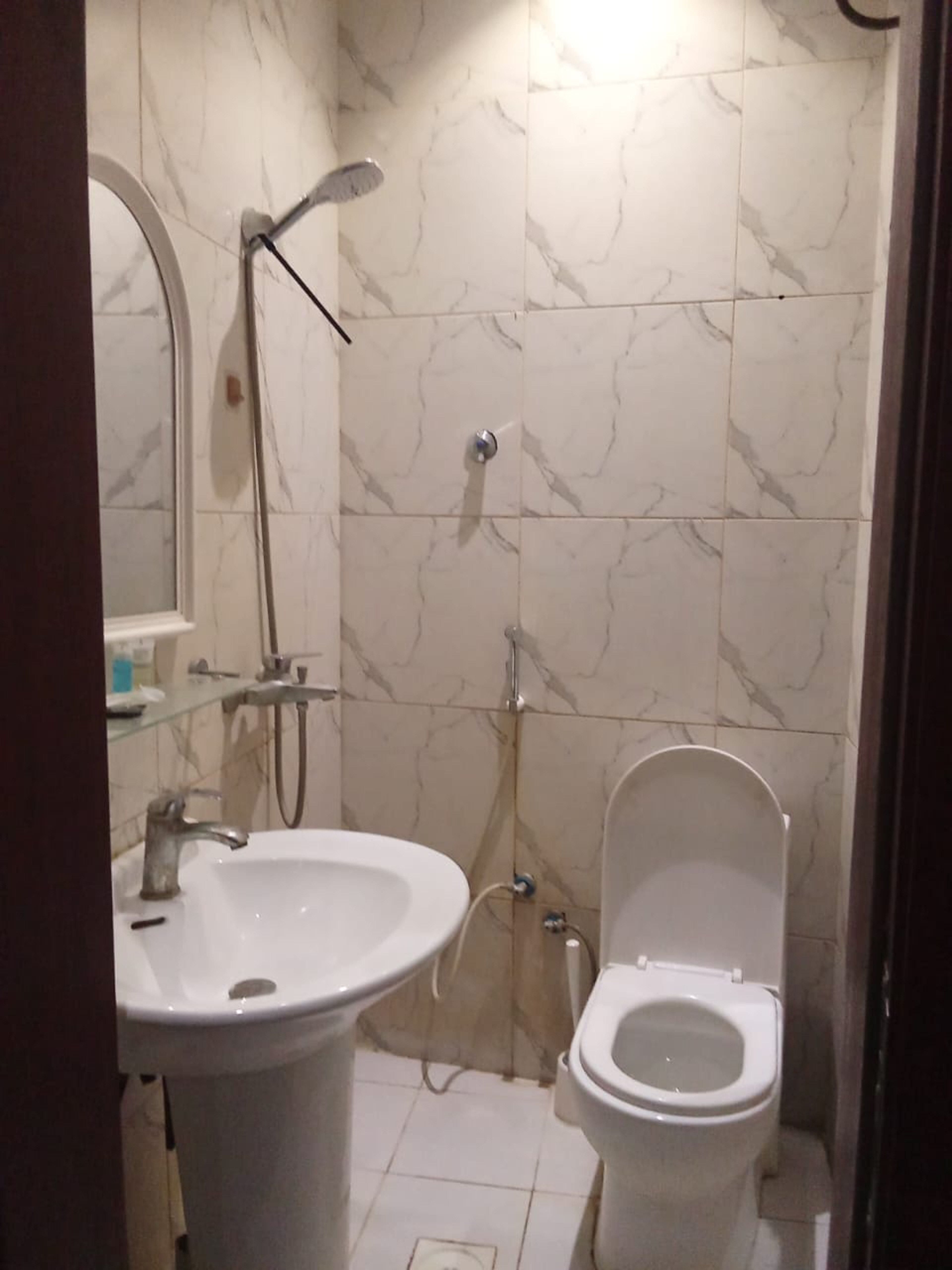 https://img.gathern.co/1400x0/1/BmPbOZbmC0W64bherVaAFgMhhl4xVkv3.jpg