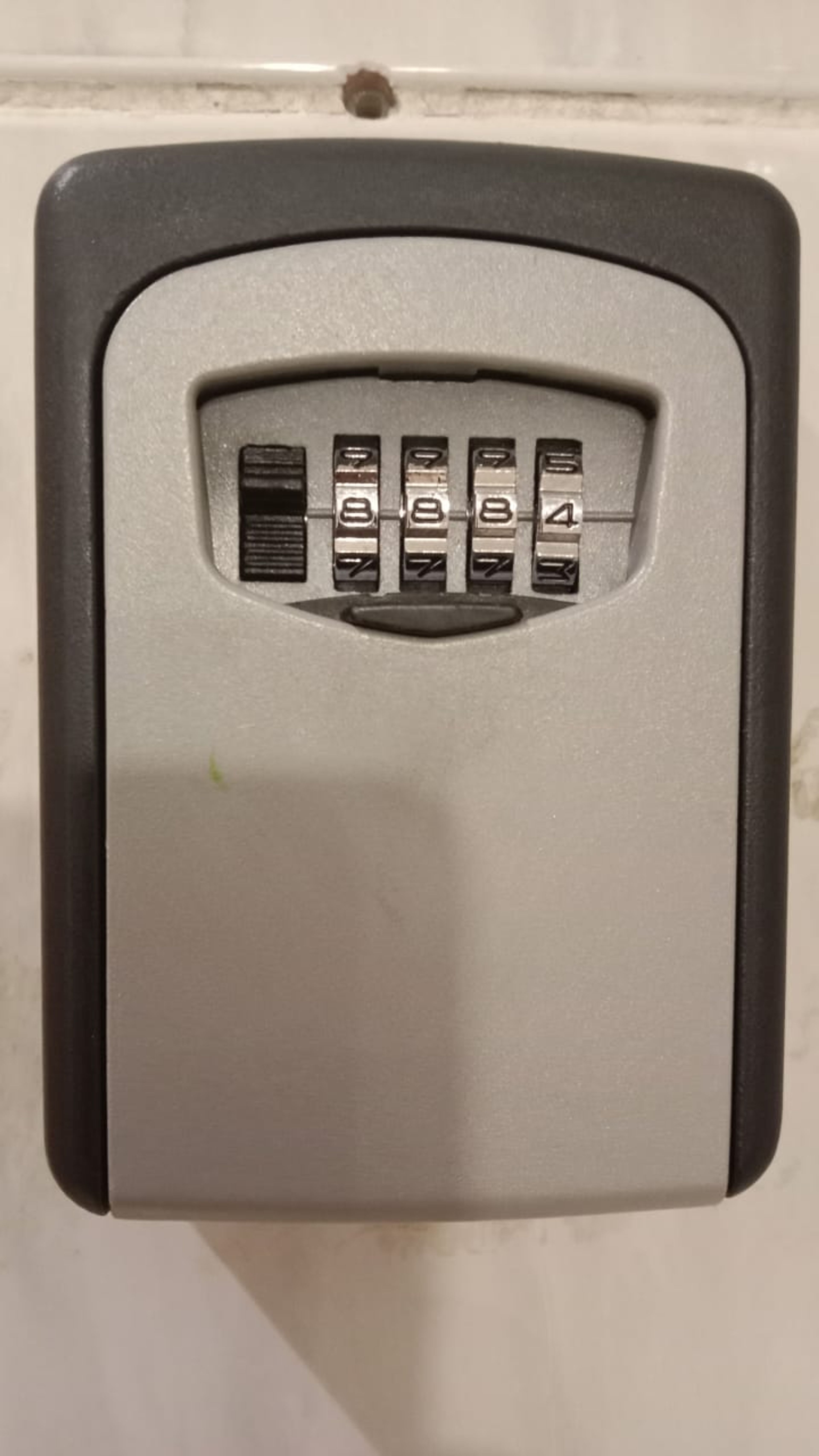 https://img.gathern.co/1400x0/1/CZXuv_EB0sX0X8zHtJuj6WlUil-vLVnk.jpeg