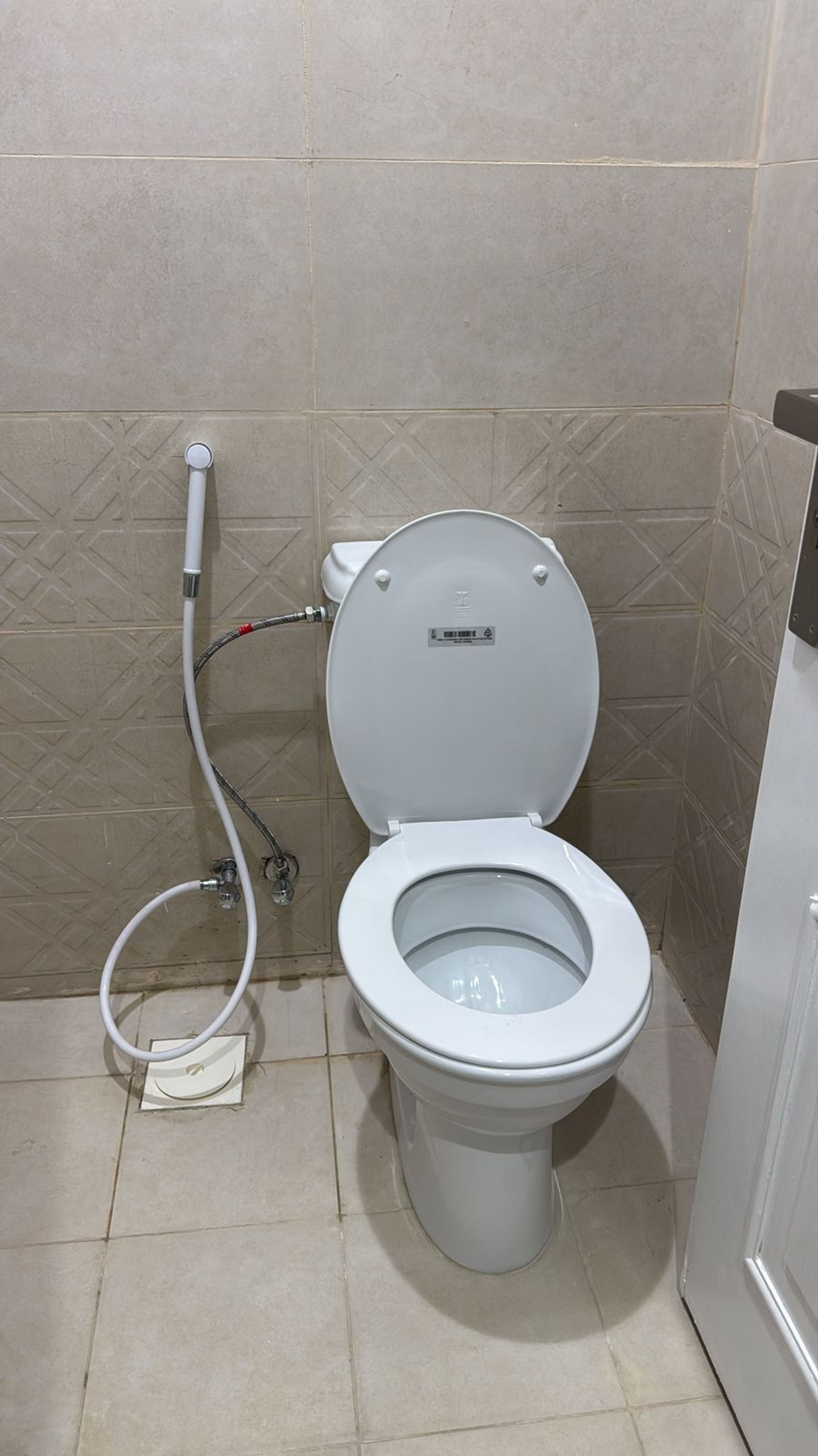 https://img.gathern.co/1400x0/1/CaFeo4QxlhLeOAEqtCqhUJbUAiCtkNQL.jpeg