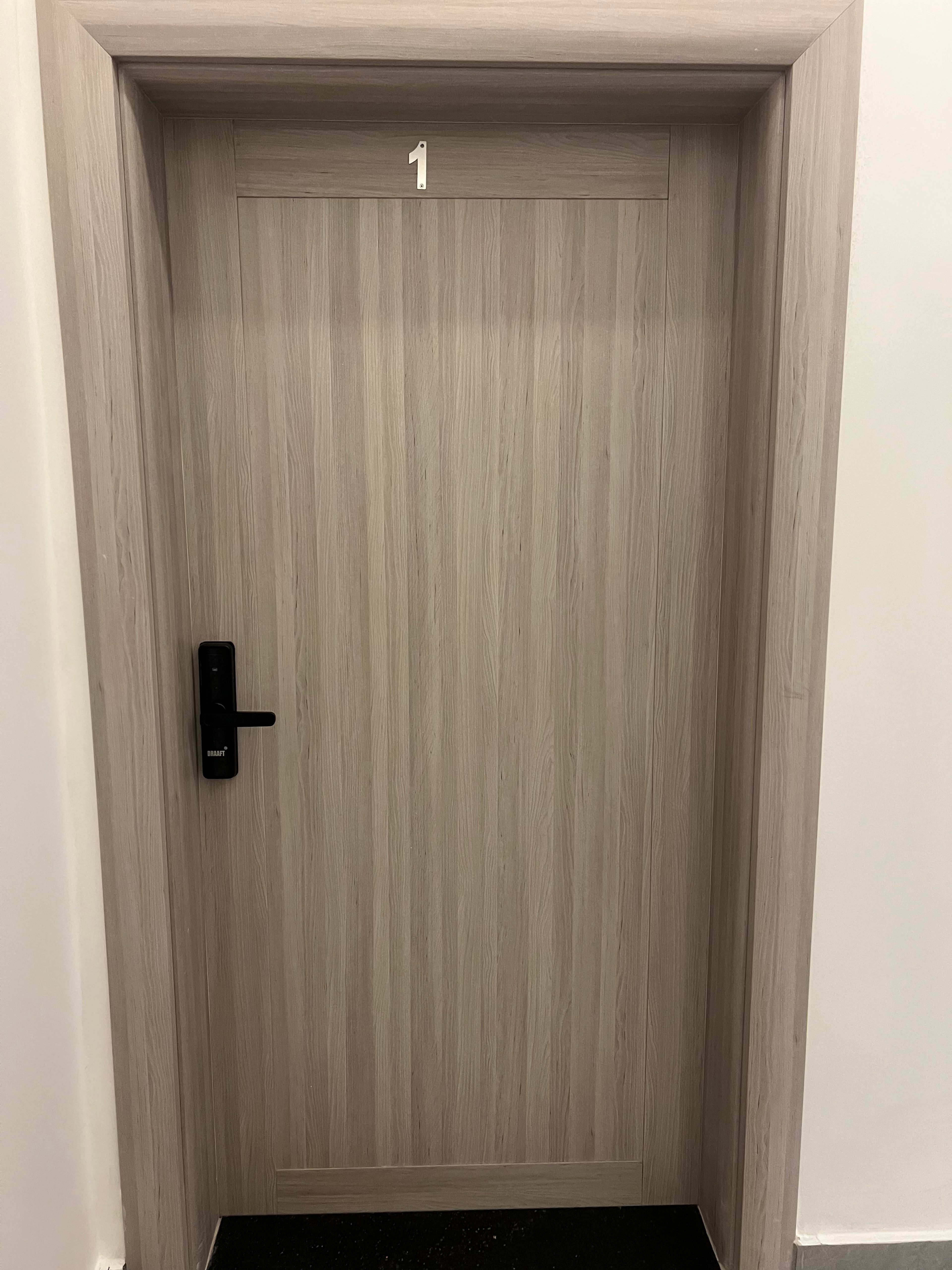 https://img.gathern.co/1400x0/1/Cm4A4jo6yQuvtAMVKUwBUyHNex-NVl9b.jpg