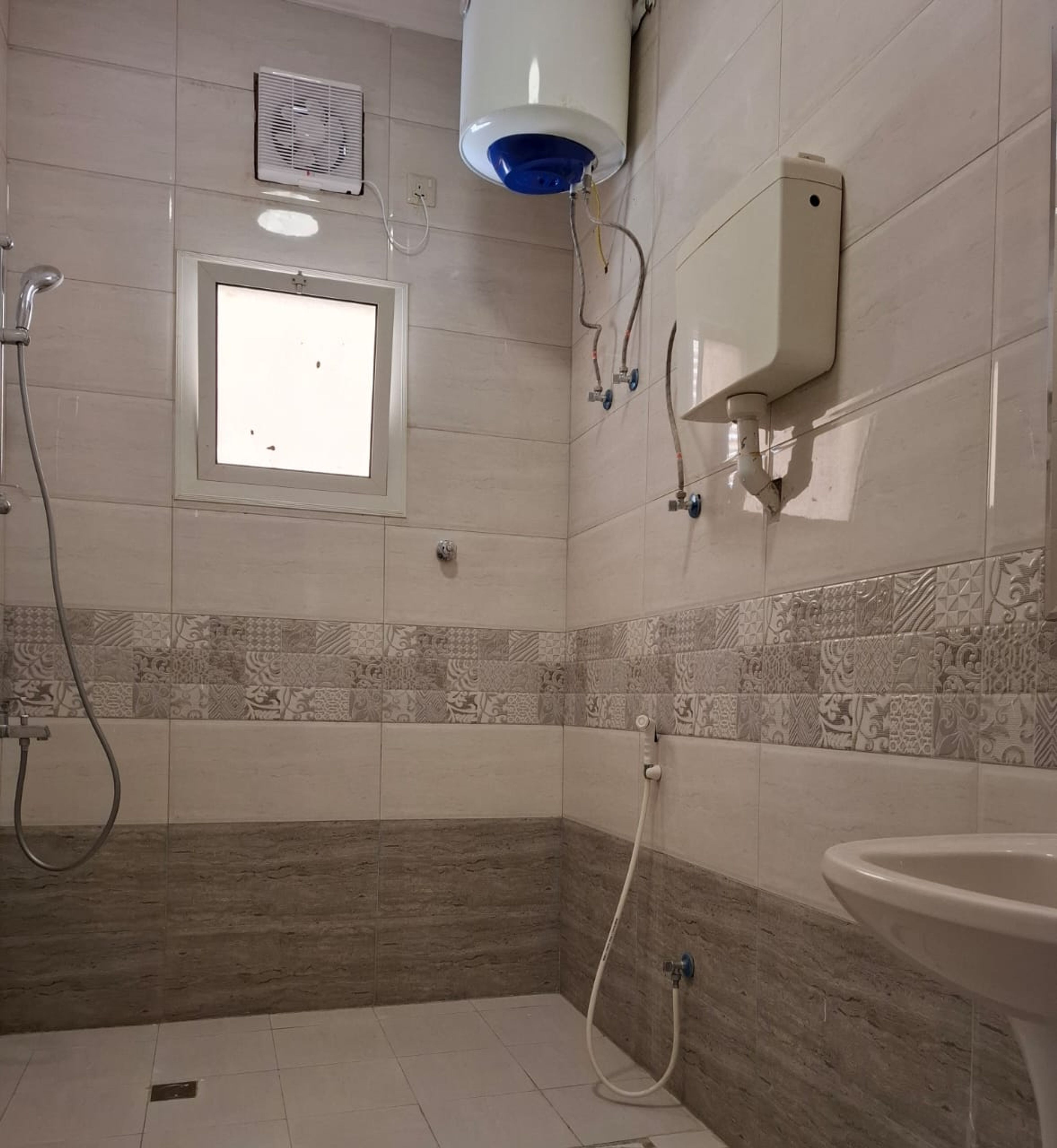 https://img.gathern.co/1400x0/1/CylaKaZj0qyfTL-UPJQfET13JpemlLKq.jpg