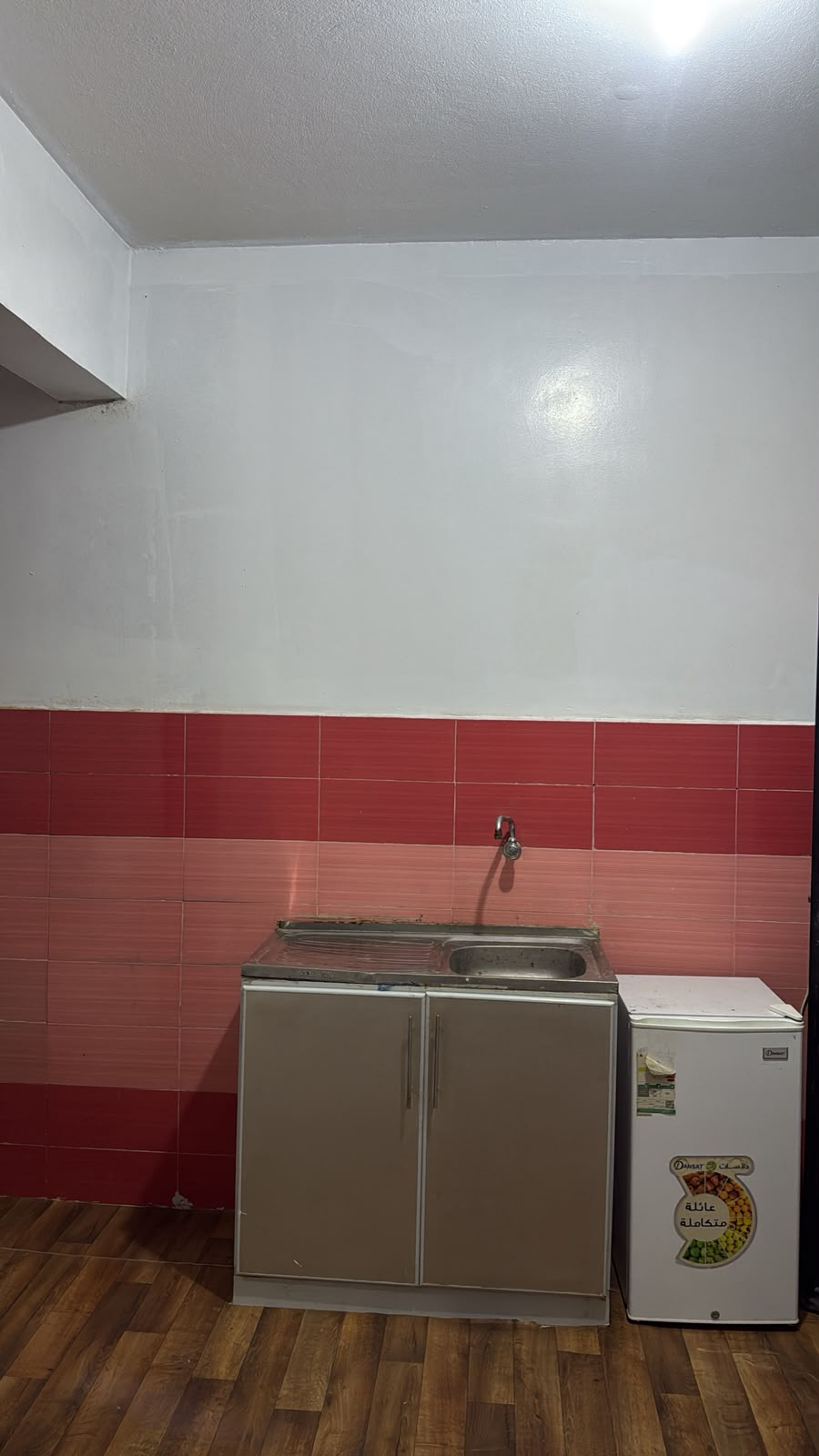 https://img.gathern.co/1024x0/1/D37t5v3WIoMLCprJMx4CRdcoxGqy9cJw.jpeg