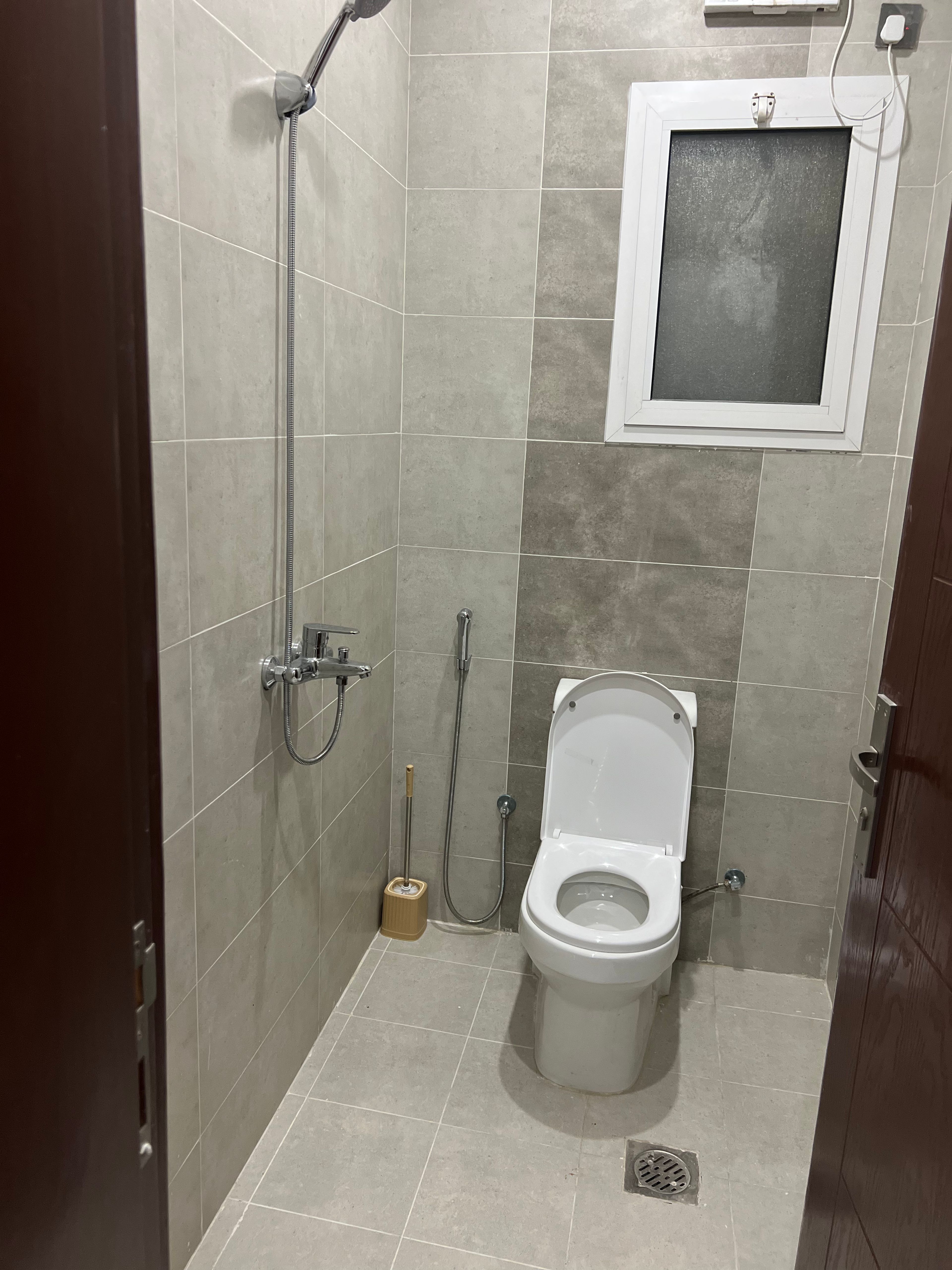https://img.gathern.co/1400x0/1/DGSkA1-Me3iSSHukDQk-dXrb0ipTr1EW.jpg