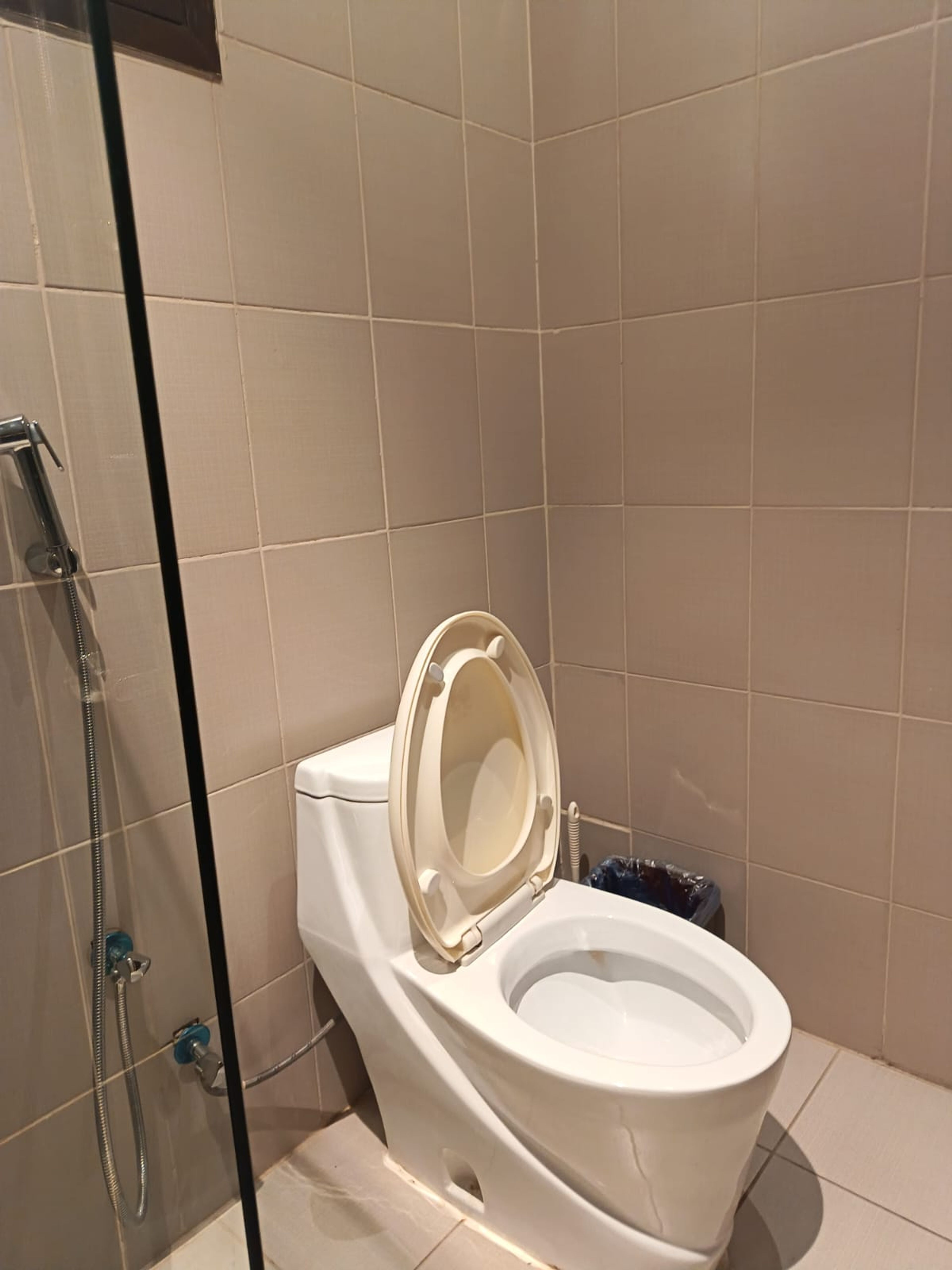https://img.gathern.co/1024x0/1/DjIyMlVMLz2eOfY2eCKhRsEW6_3eE_BA.jpg